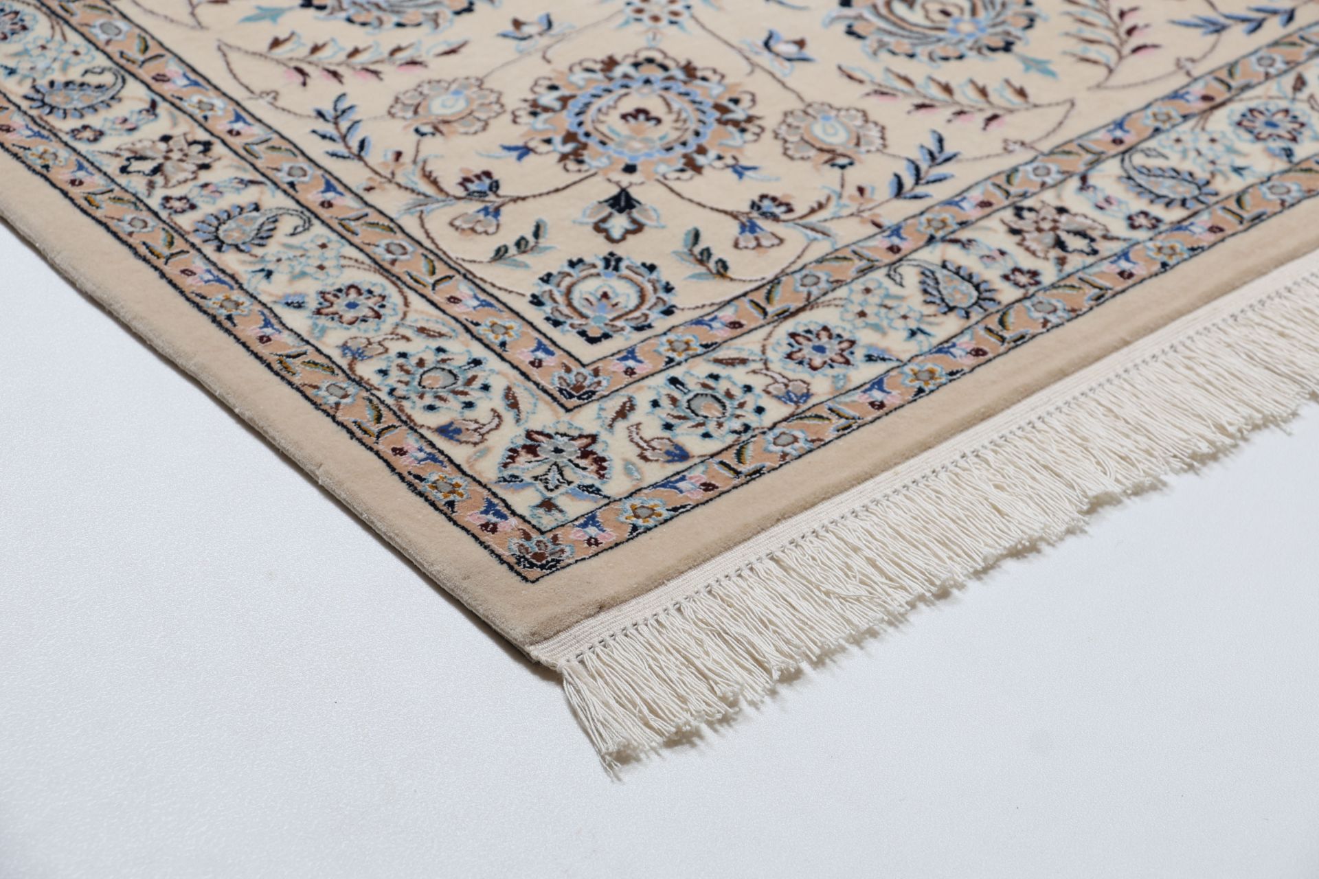 Nain Persian Rug 313 × 407 cm, Wool & Silk, hand-knotted