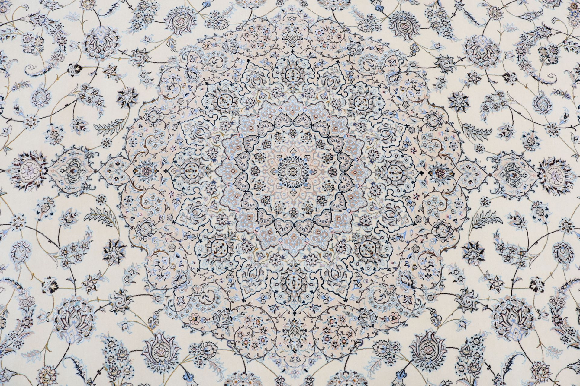 Nain Persian Rug 313 × 407 cm, Wool & Silk, hand-knotted