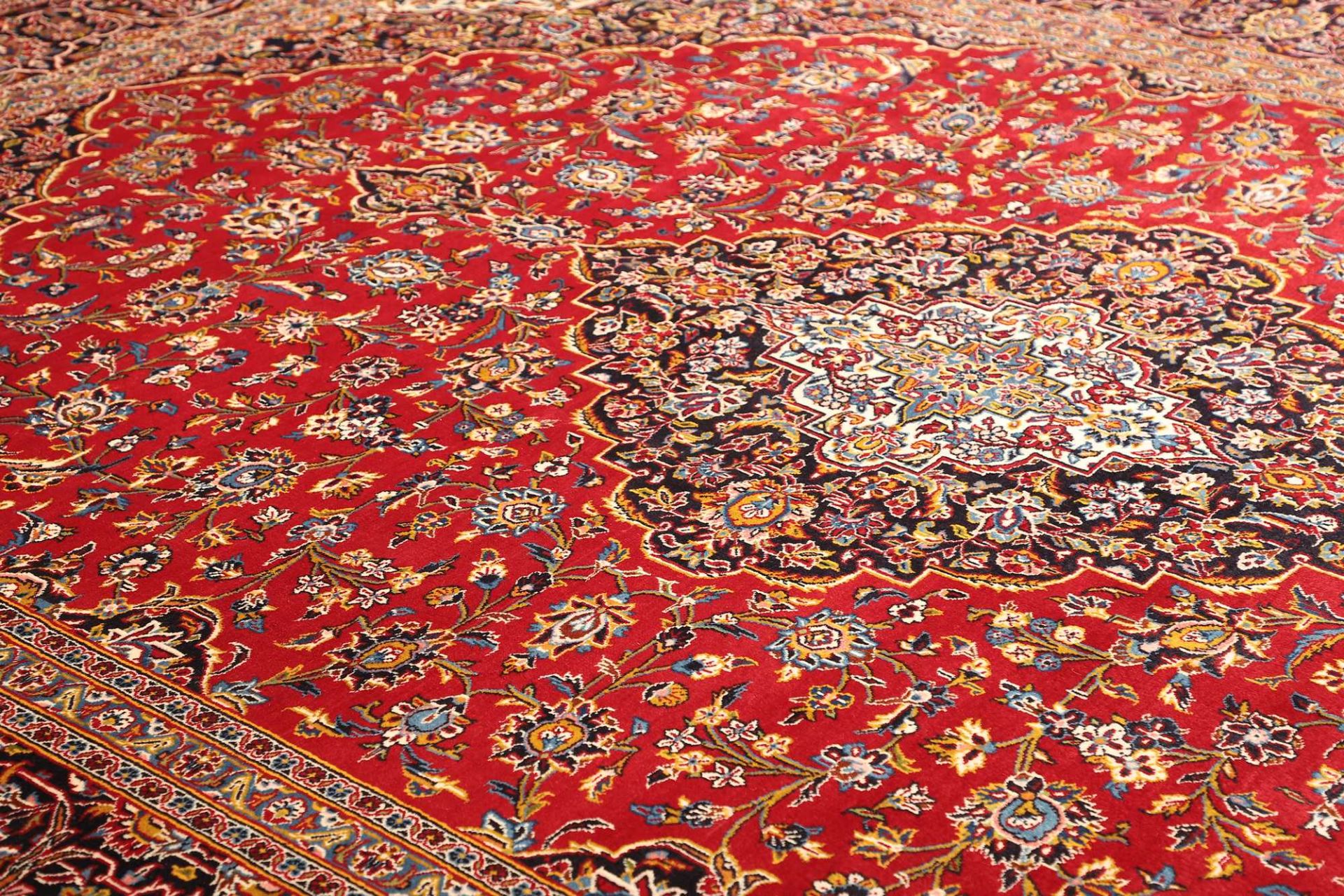 perserteppich-kashan-304-x-413-cm-schurwolle-handgeknupft-hochwertig-6 Kashan Persian Rug — hand-knotted, 304 × 413 cm, Wool