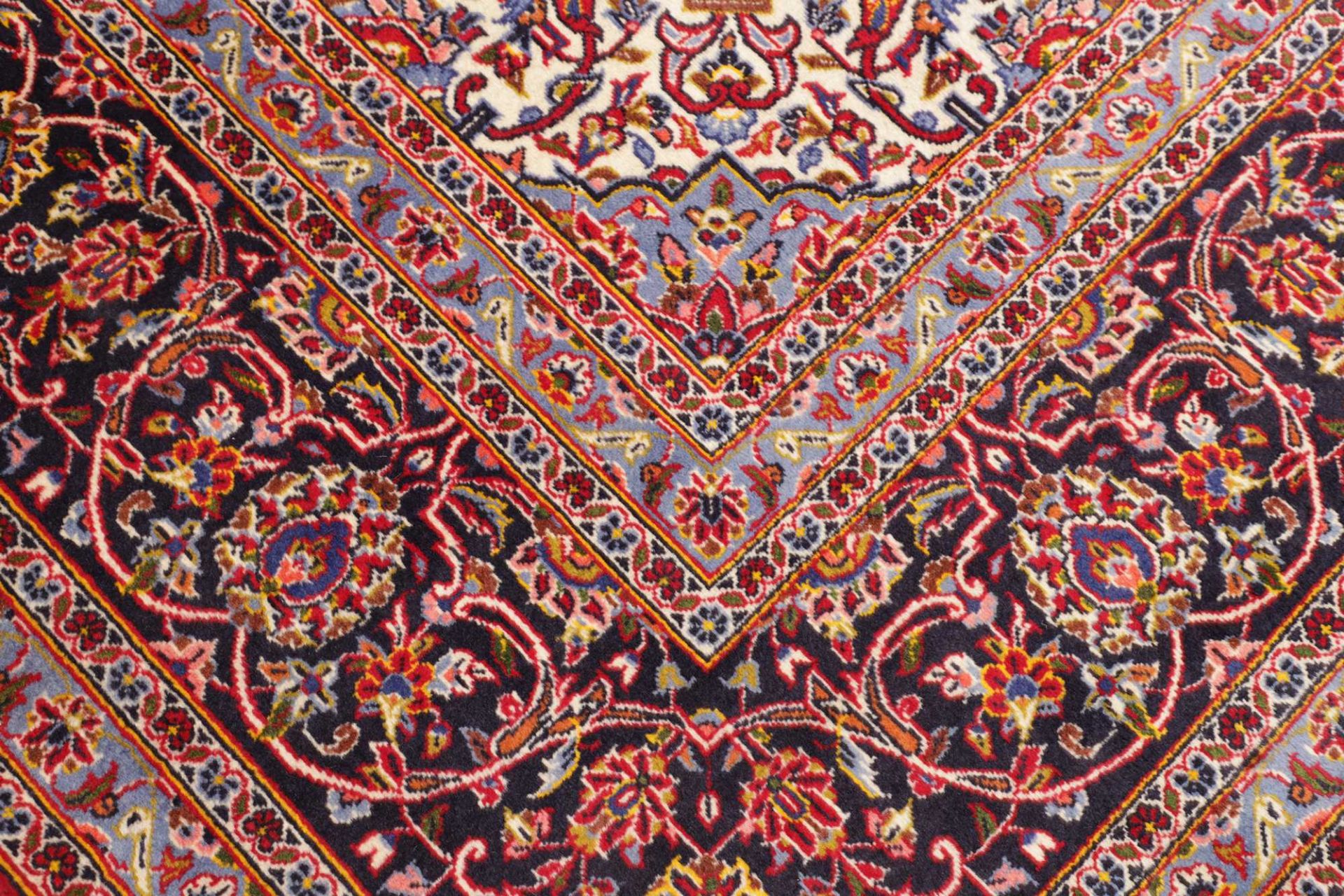 Kashan Persian Rug — hand-knotted, 289 × 394 cm, Wool