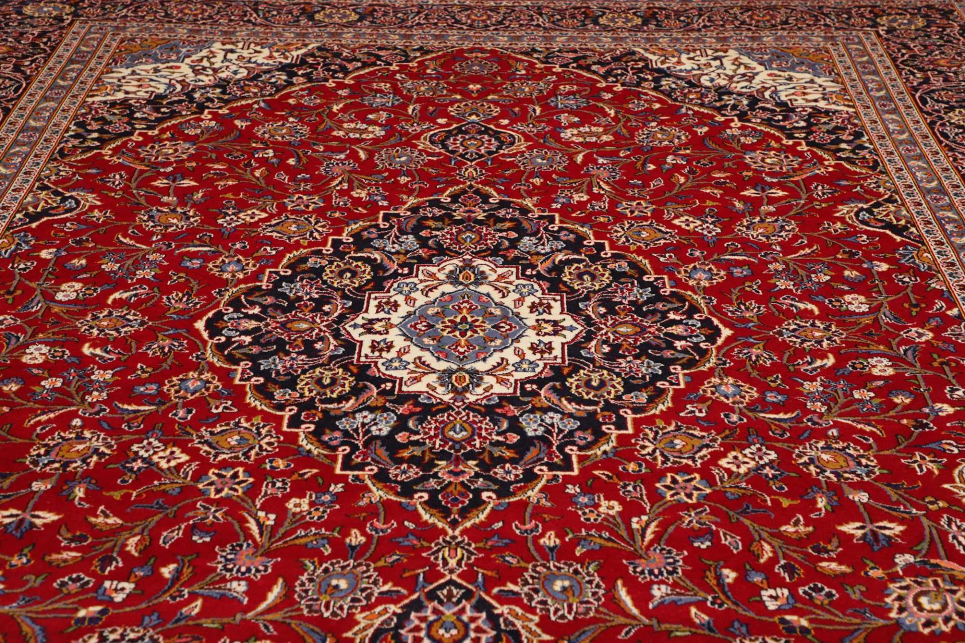 Kashan Persian Rug — hand-knotted, 303 × 404 cm, Wool