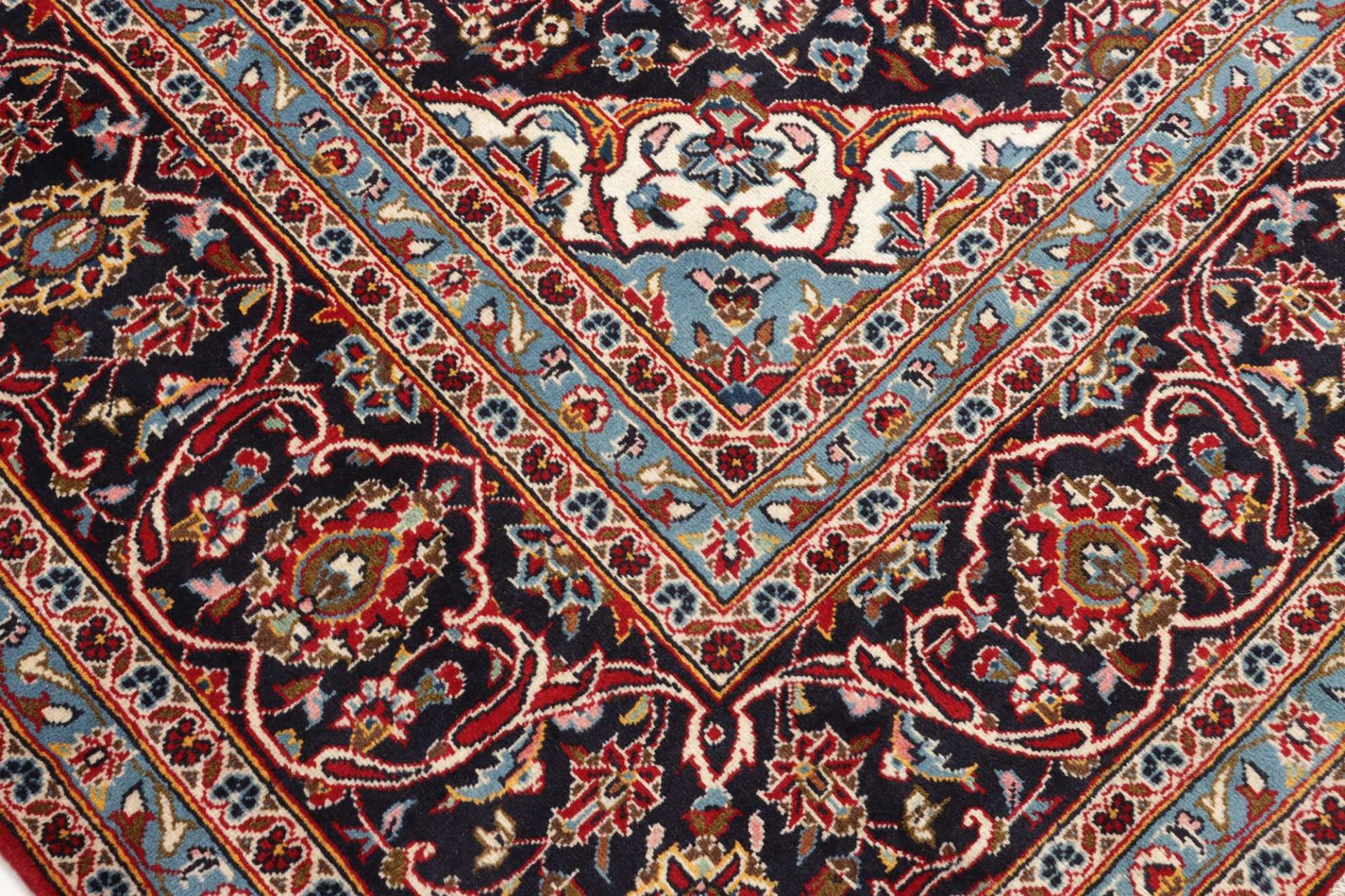 Kashan Persian Rug — hand-knotted, 294 × 401 cm, Wool