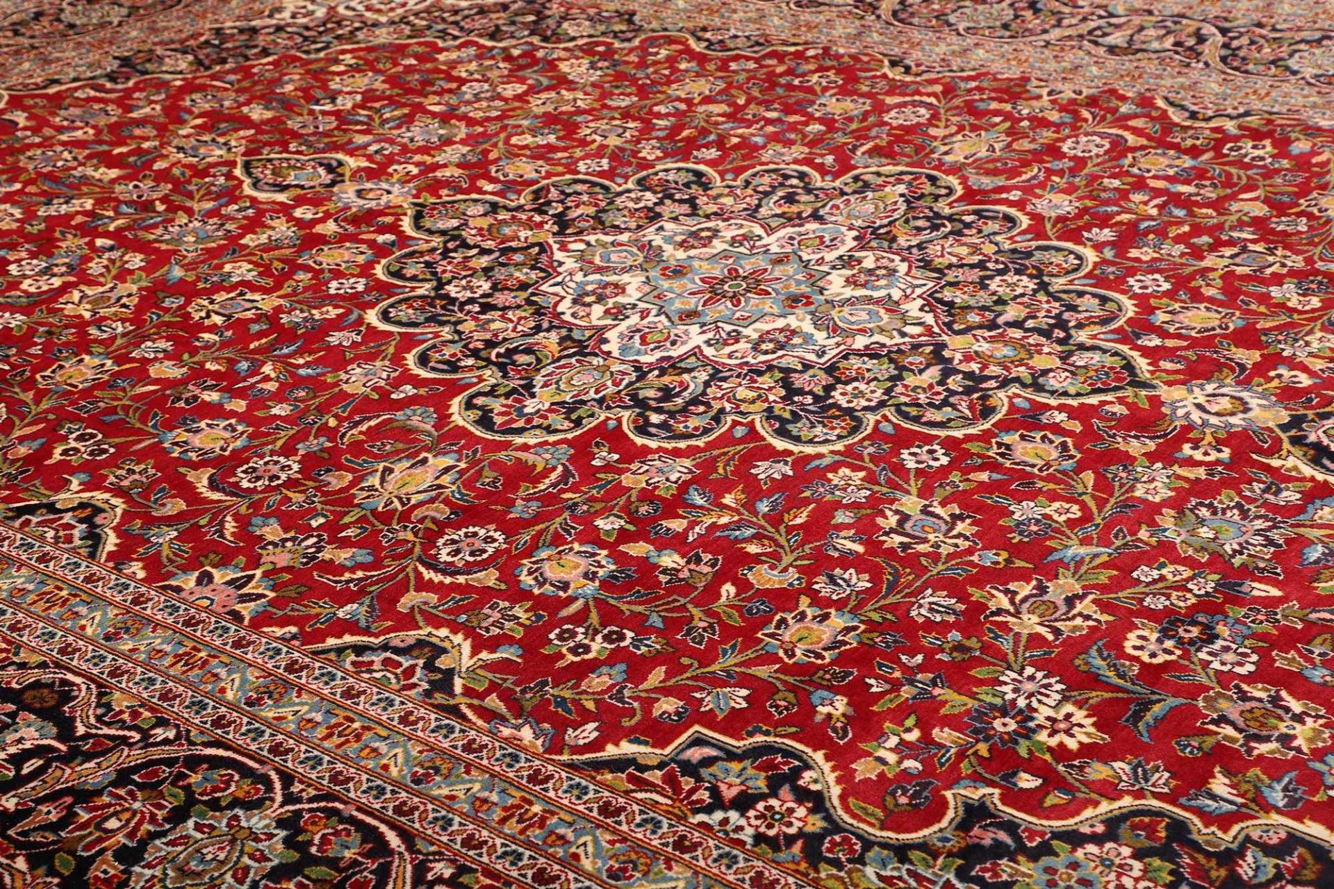 Kashan Persian Rug 307 × 426 cm, Wool, hand-knotted