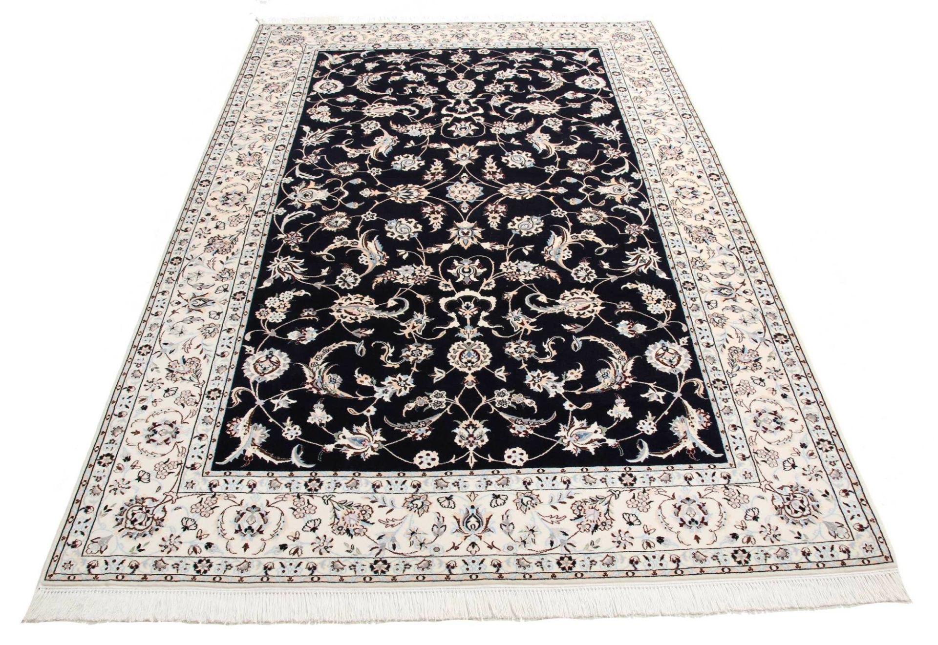 Nain Persian Rug 162 × 247 cm, Wool, hand-knotted