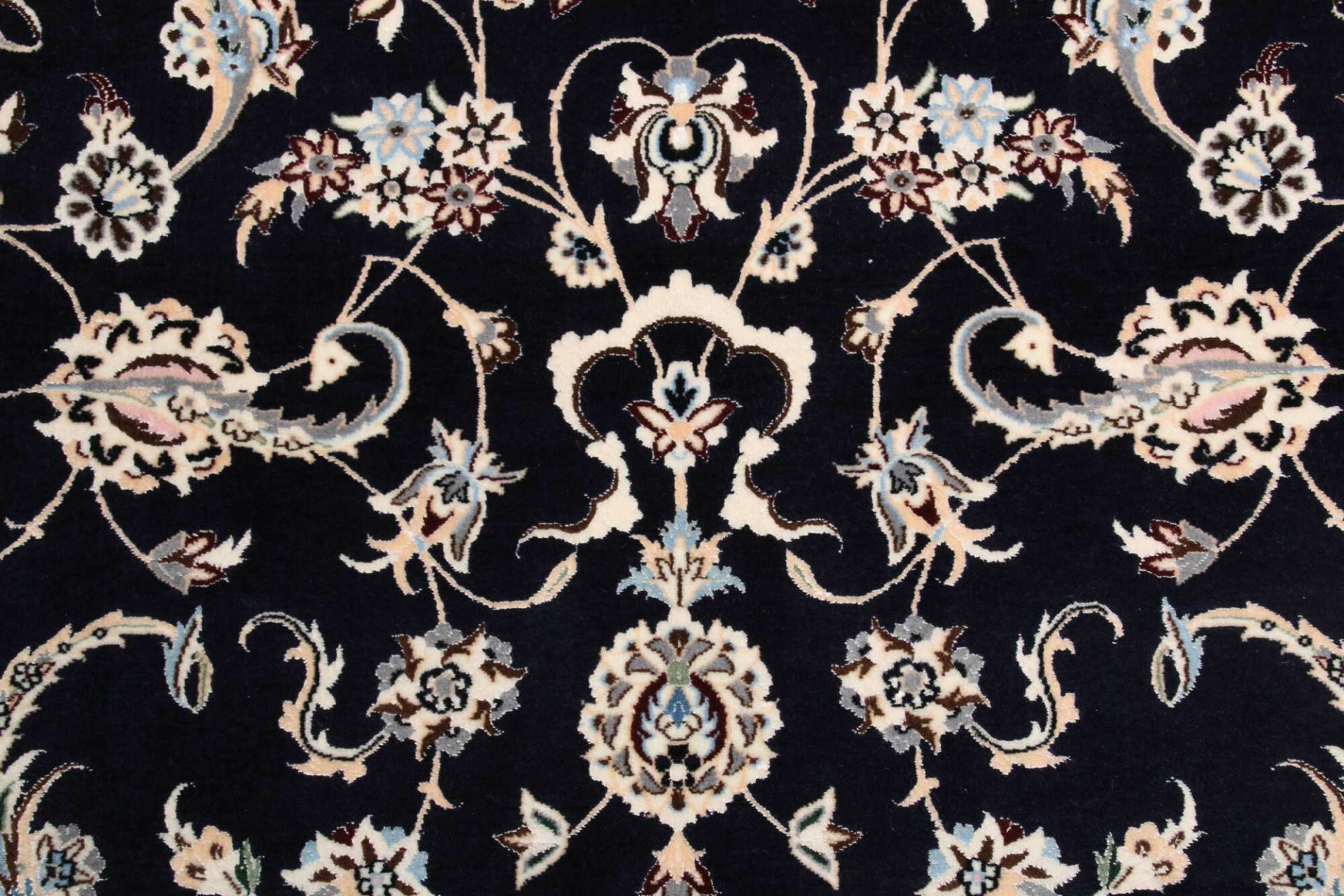 Nain Persian Rug 162 × 247 cm, Wool, hand-knotted