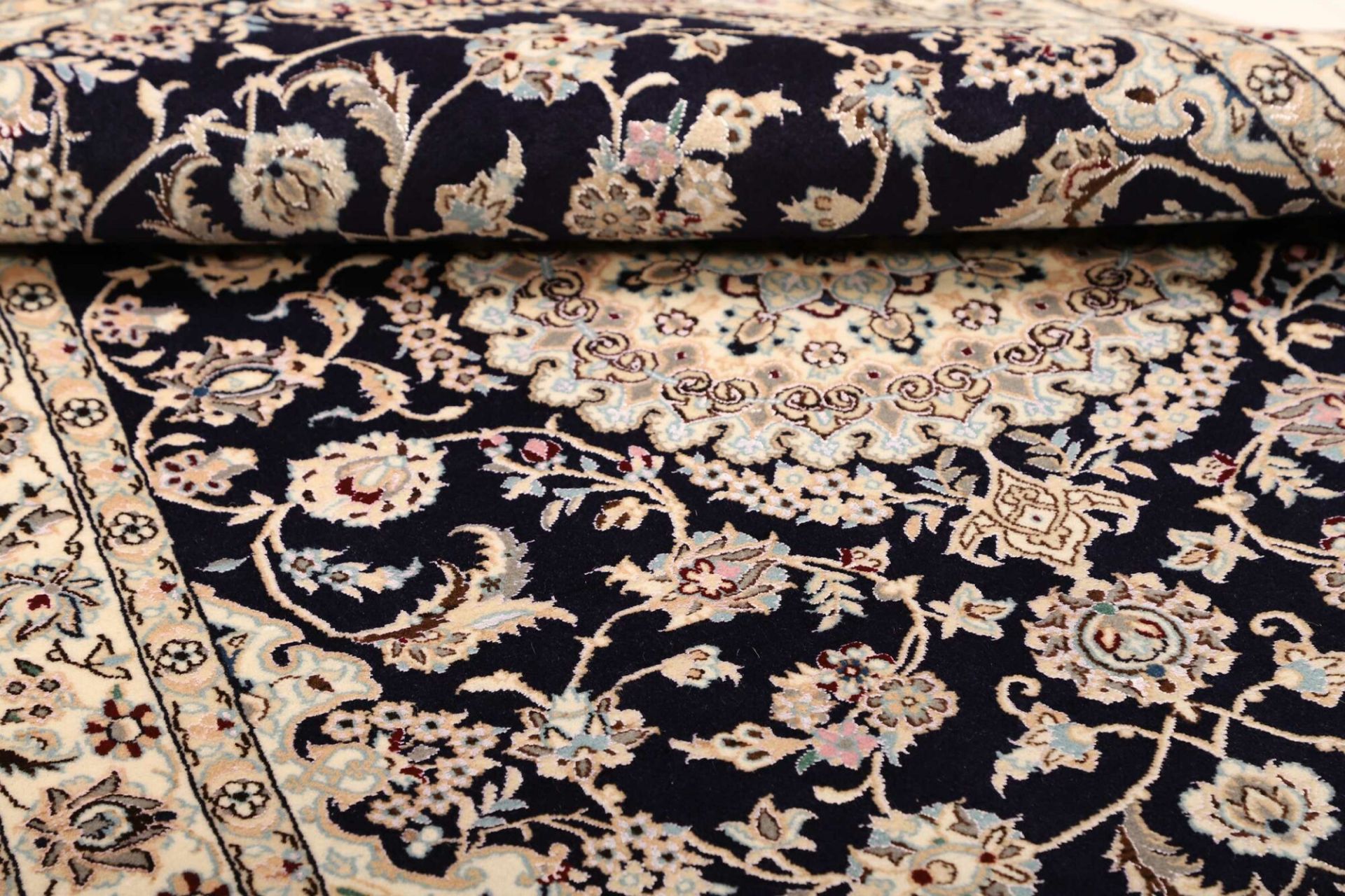 Nain Persian Rug 103 × 154 cm, Wool, hand-knotted