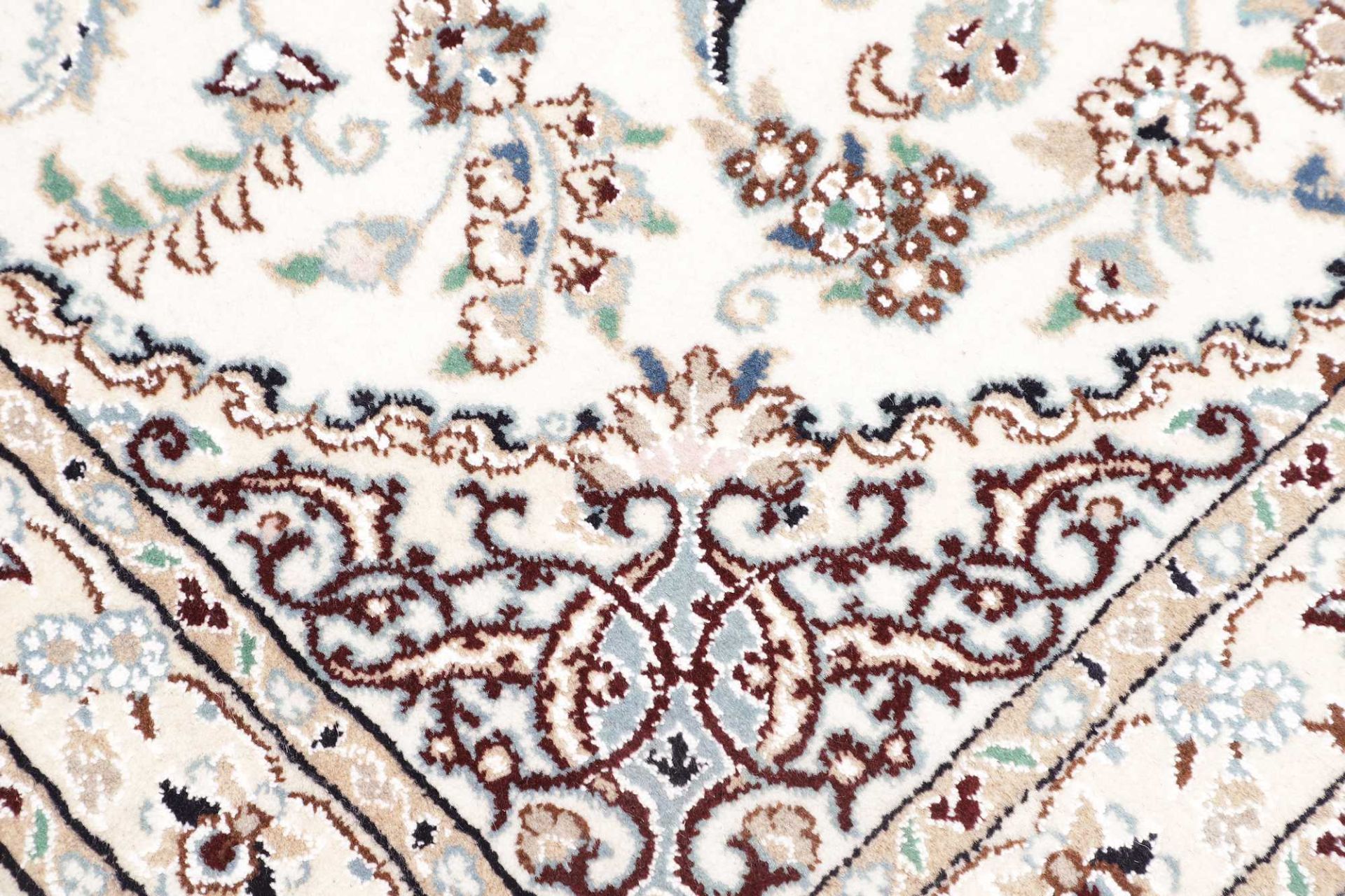 Nain Persian Rug — hand-knotted, 103 × 145 cm, Wool