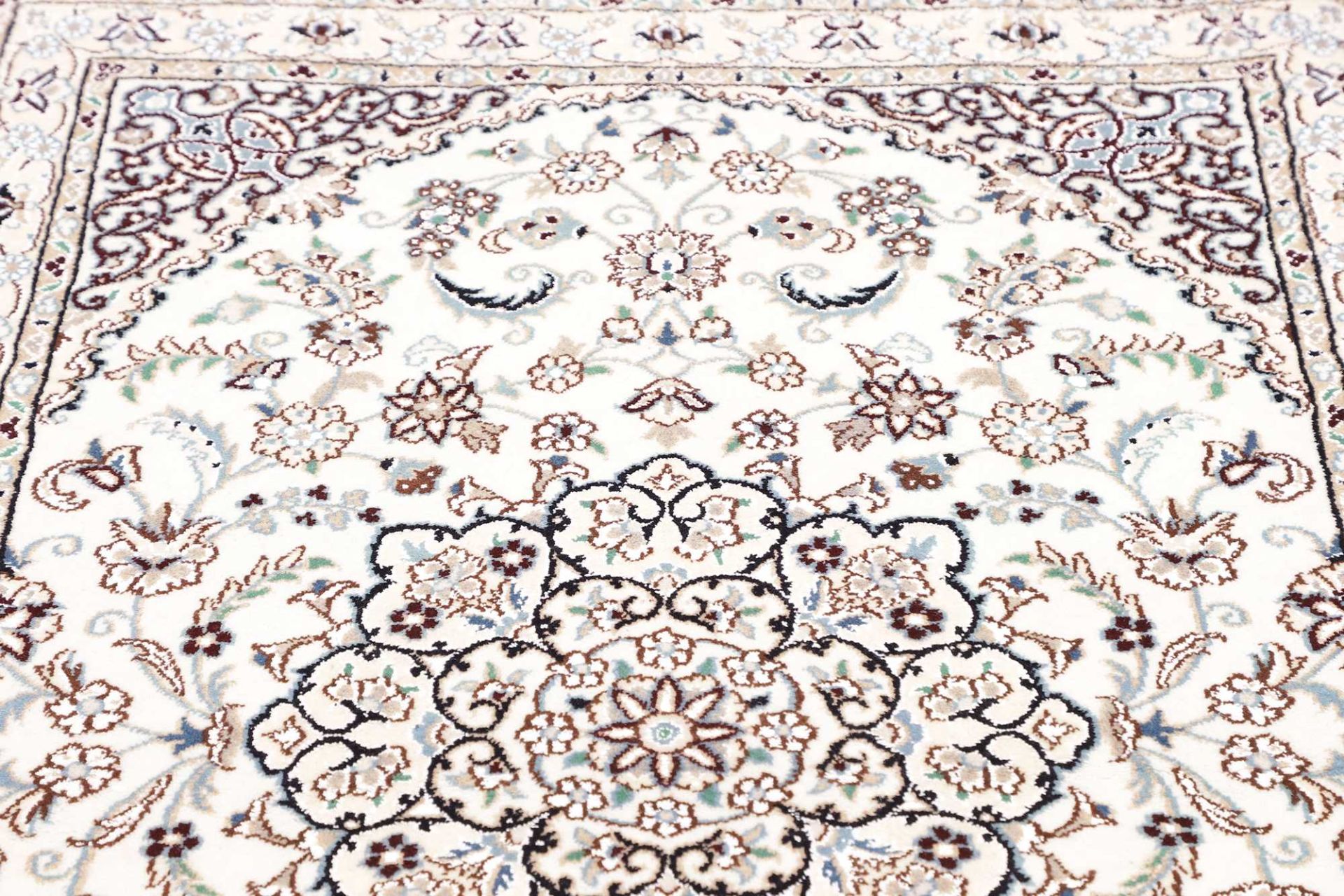 Nain Persian Rug — hand-knotted, 103 × 145 cm, Wool