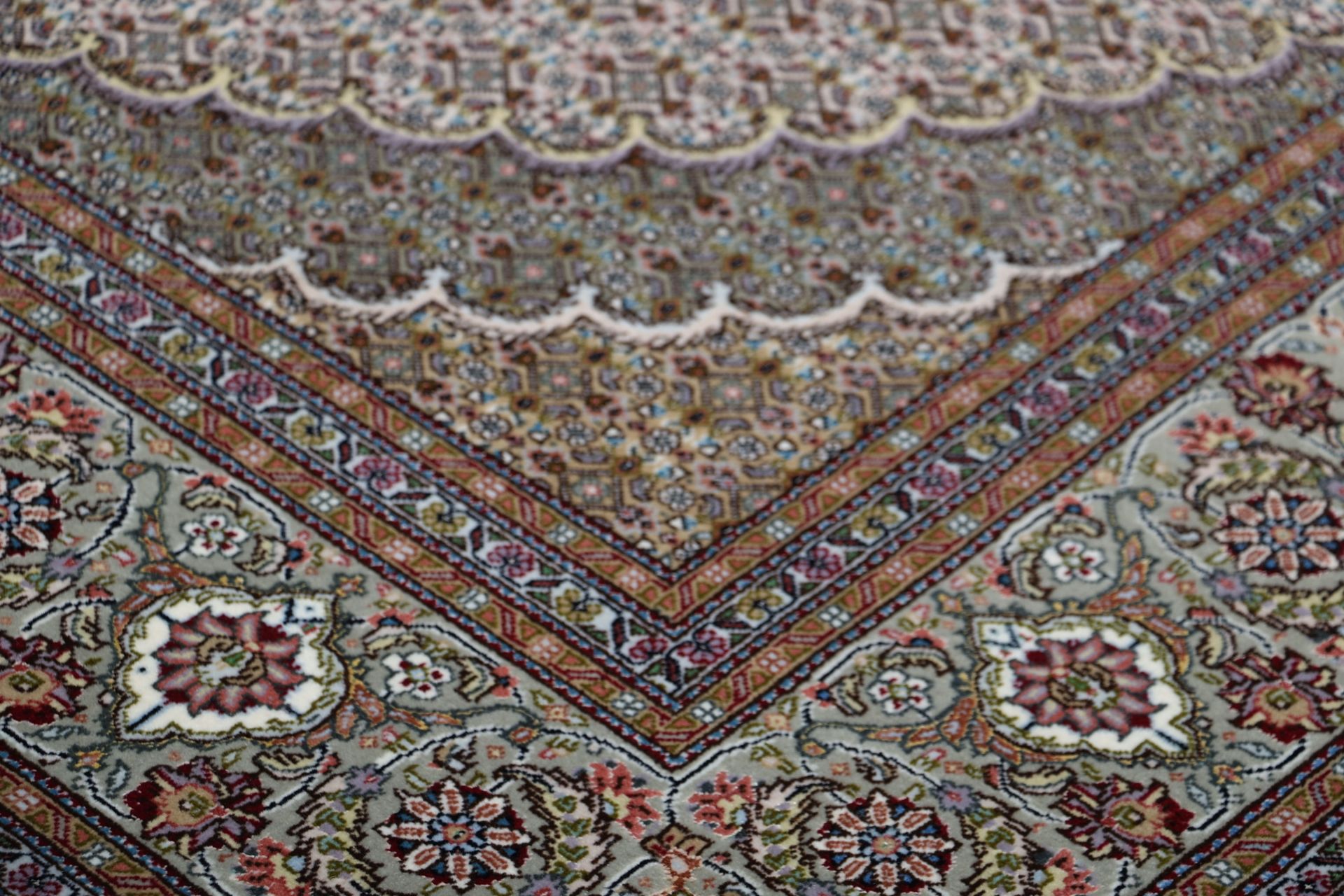 perserteppich-tabriz-200-x-205-cm-schurwolle-seide-handgeknupft-4 Tabriz Persian Rug 200 × 205 cm, Wool & Silk, hand-knotted