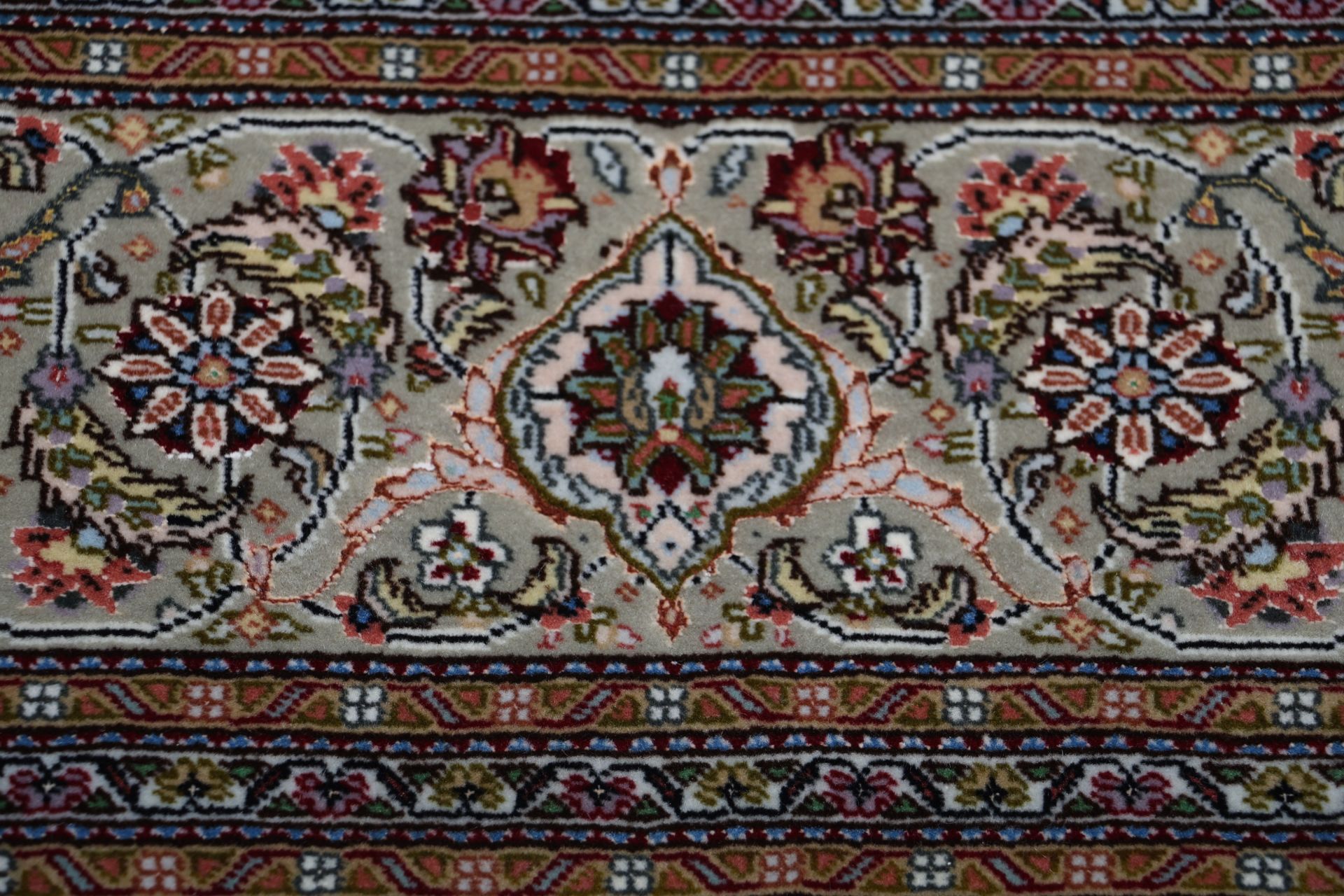 perserteppich-tabriz-200-x-205-cm-schurwolle-seide-handgeknupft-6 Tabriz Persian Rug 200 × 205 cm, Wool & Silk, hand-knotted