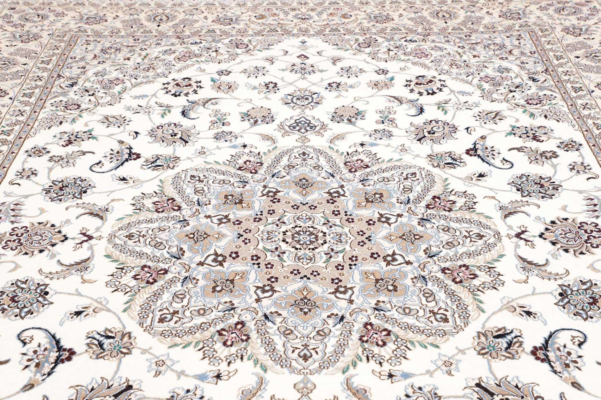 Nain Persian Rug — hand-knotted, 251 × 345 cm, Wool