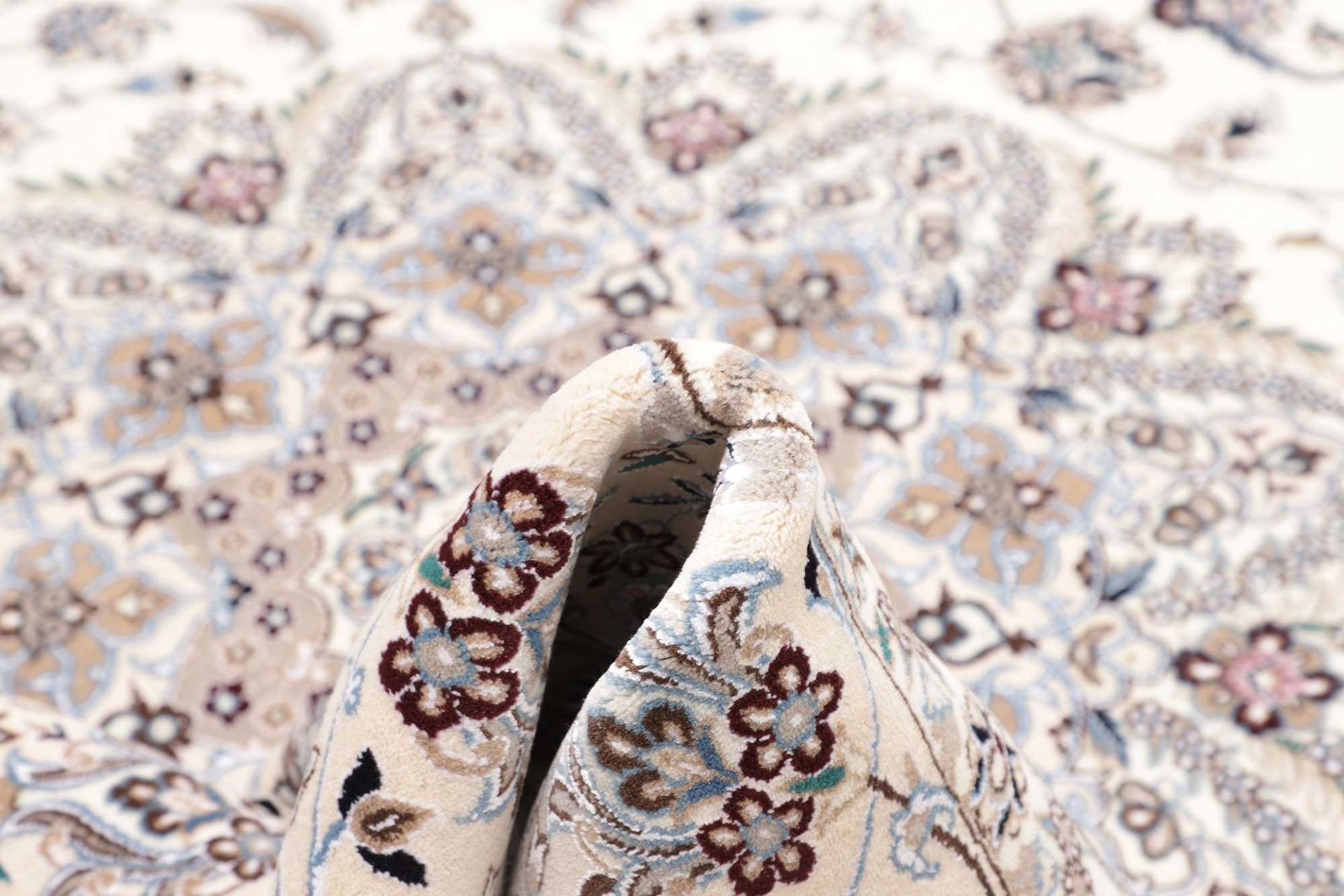 Nain Persian Rug — hand-knotted, 251 × 345 cm, Wool