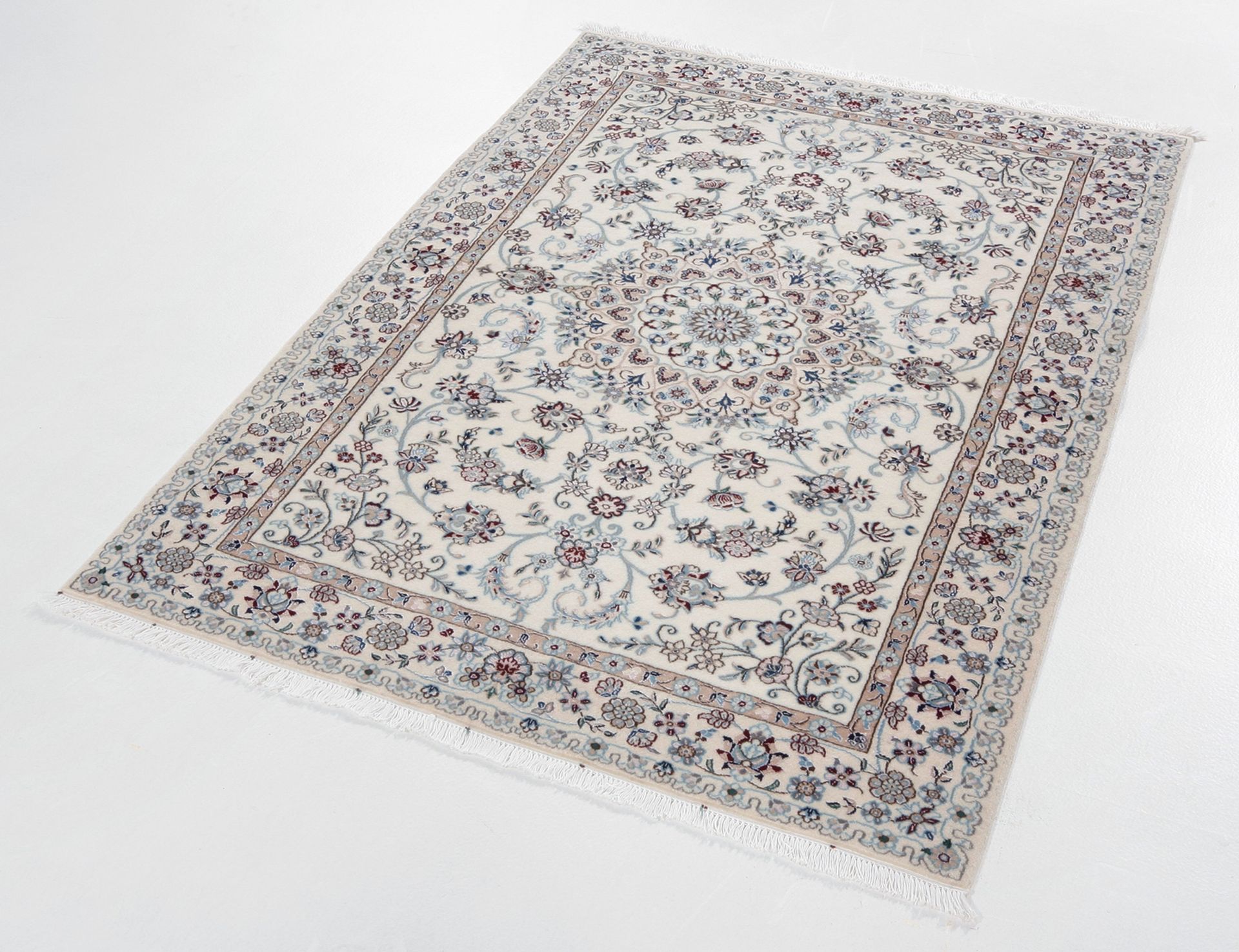 perserteppich-nain-105-x-145-cm-schurwolle-seide-handgeknupft-2 Hand-Knotted Wool & Silk Nain Persian Rug, 105 × 145 cm