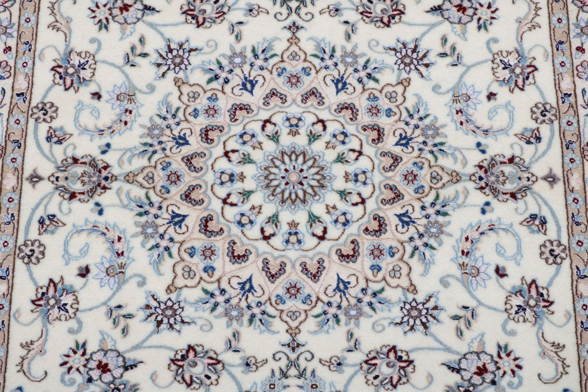 perserteppich-nain-105-x-145-cm-schurwolle-seide-handgeknupft-4 Hand-Knotted Wool & Silk Nain Persian Rug, 105 × 145 cm
