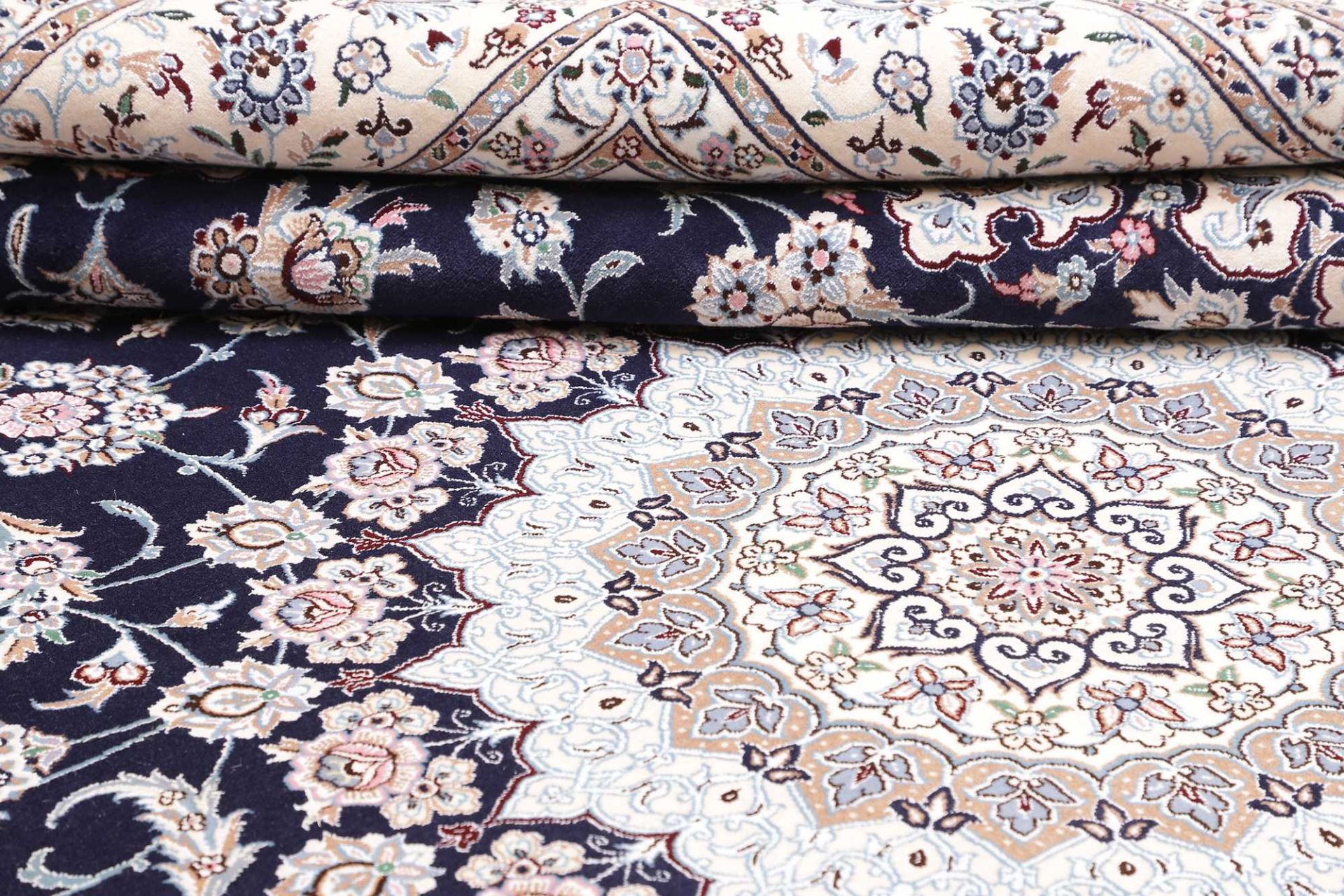 Nain Persian Rug — hand-knotted, 251 × 354 cm, Wool