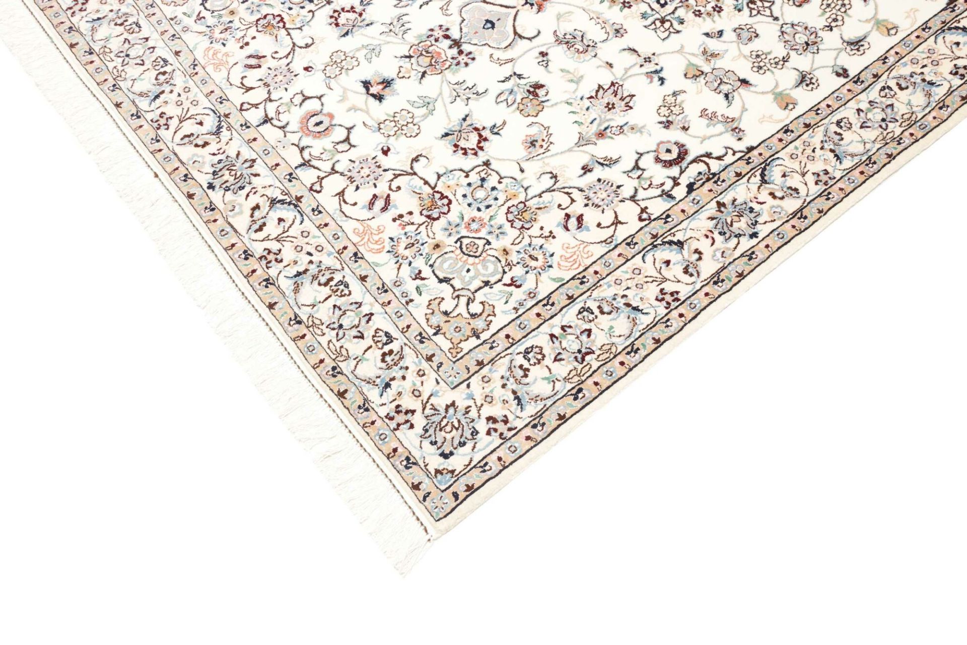 Nain Persian Rug — hand-knotted, 139 × 213 cm, Wool