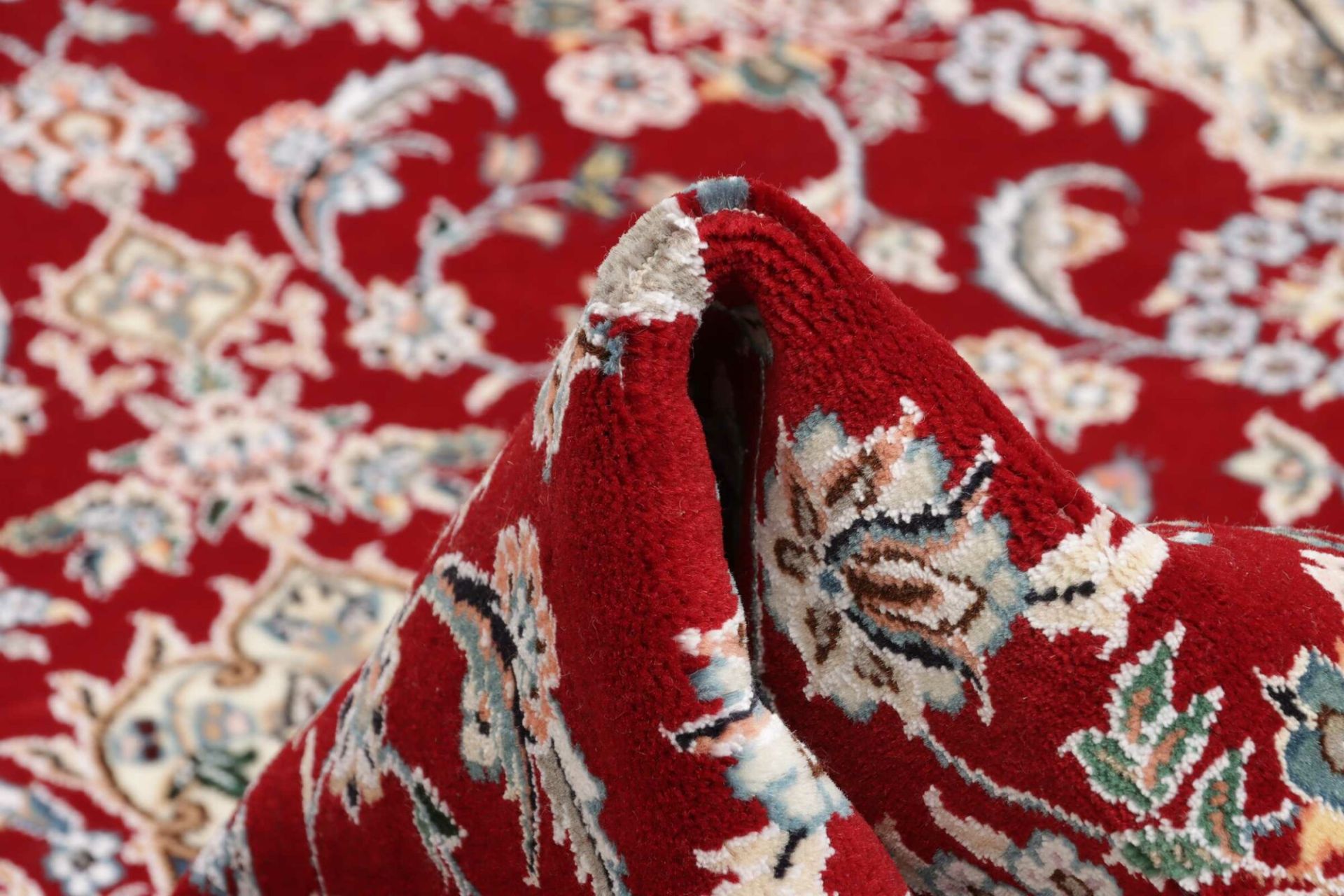 Hand-Knotted Wool Nain Persian Rug, 103 × 156 cm