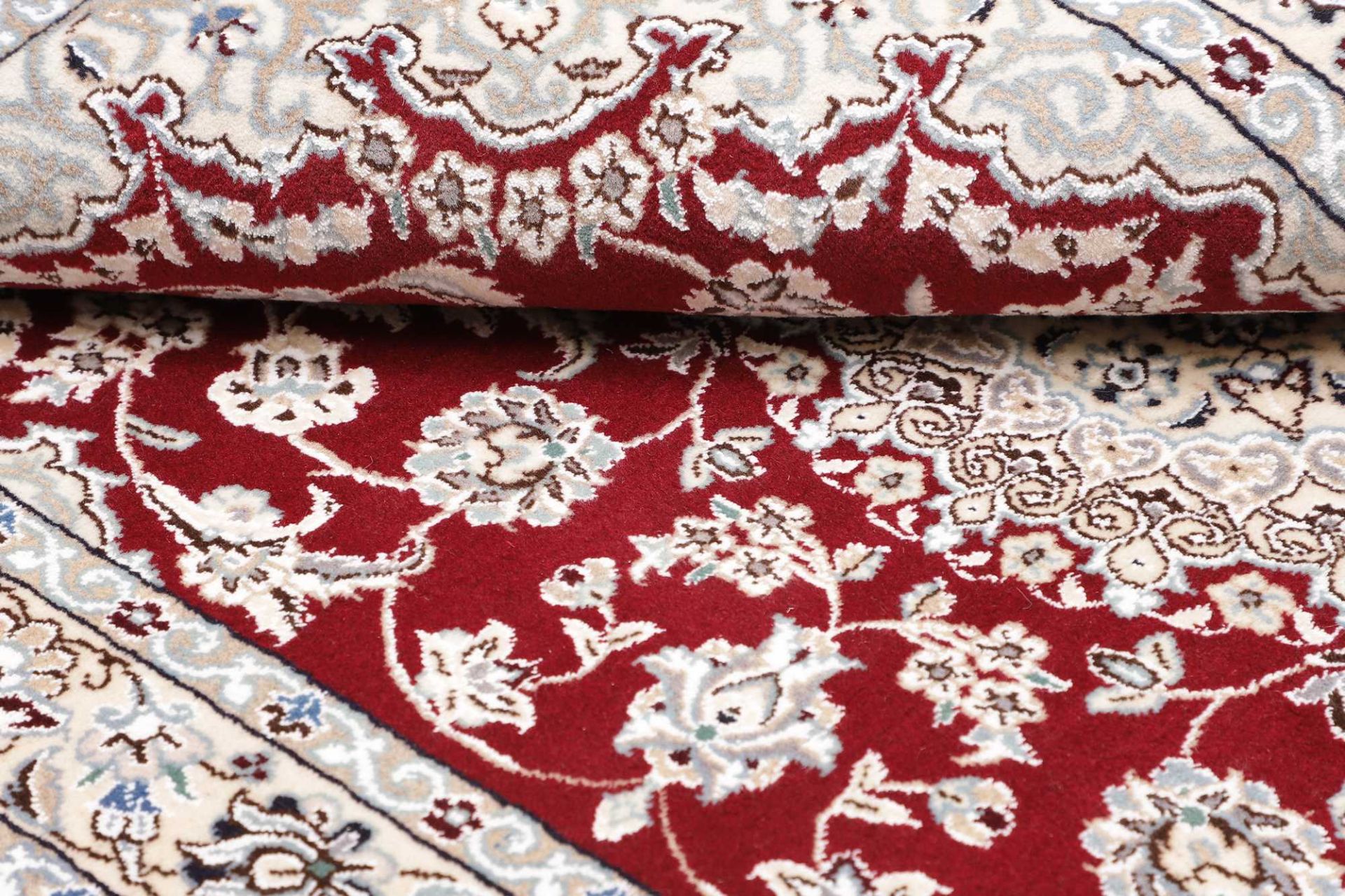 perserteppich-nain-114-x-174-cm-schurwolle-handgeknupft-exklusiv-9 Nain Persian Rug 114 × 174 cm, Wool, hand-knotted