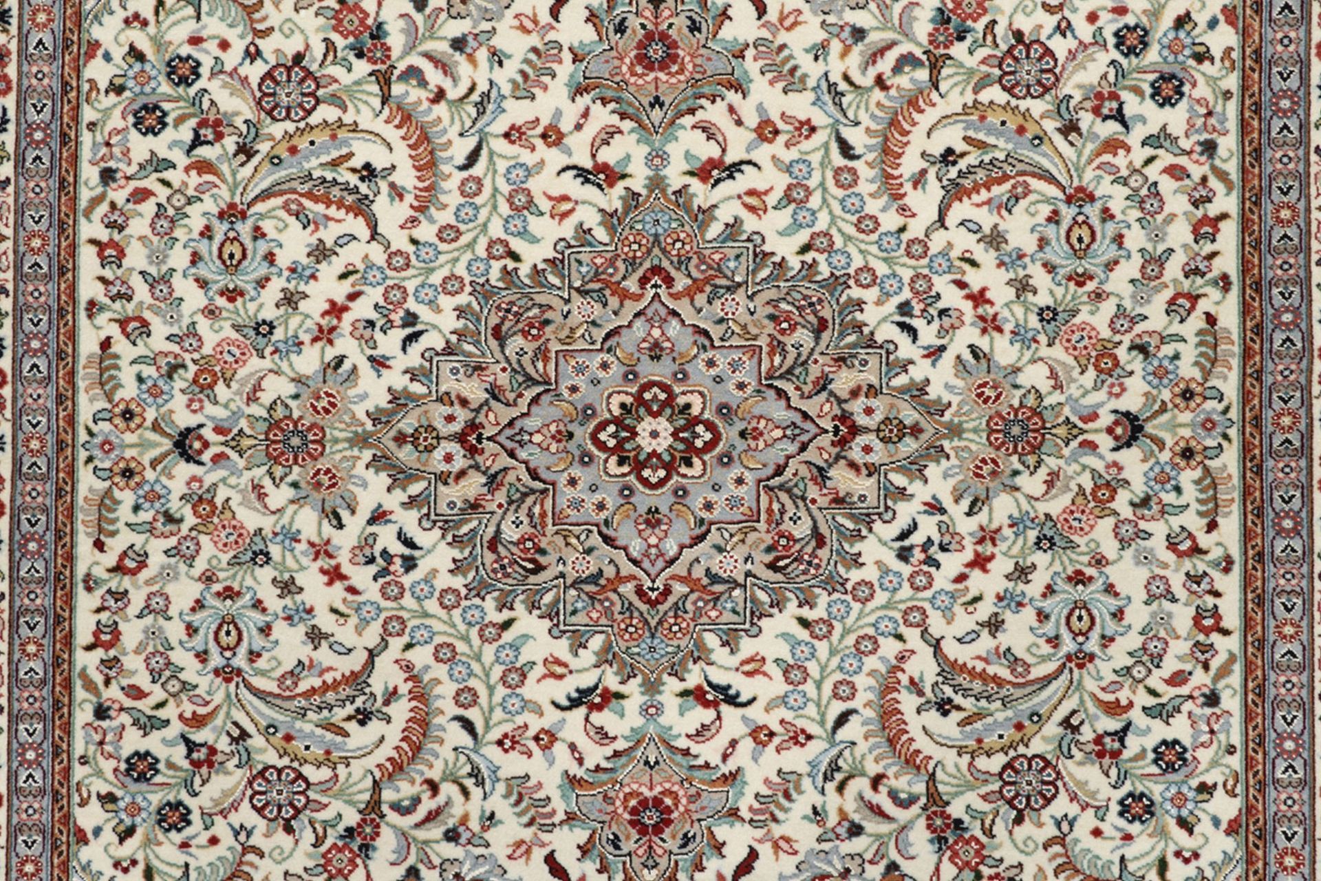 Isfahan Persian Rug — hand-knotted, 112 × 165 cm, Wool & Silk