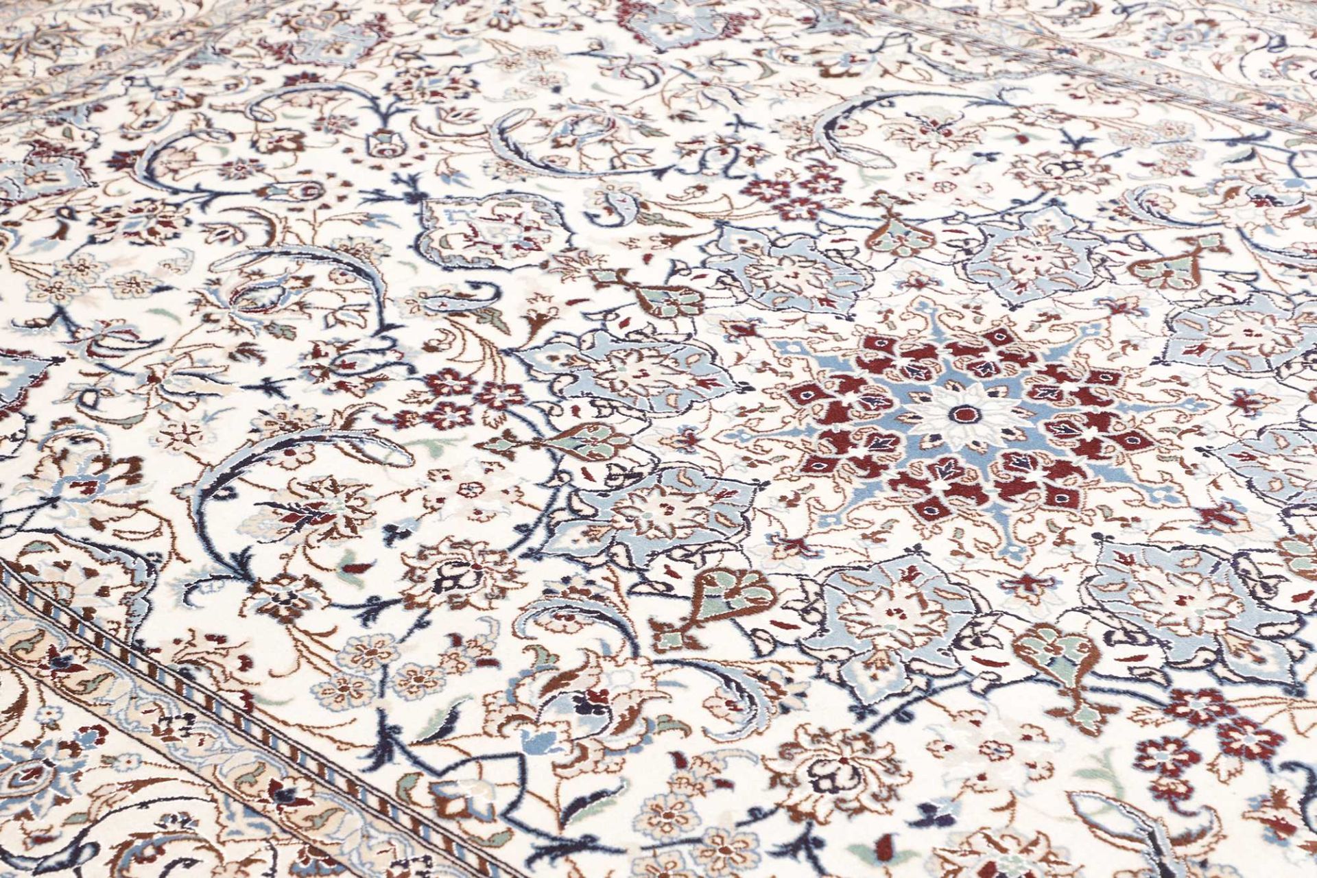 Nain Persian Rug 208 × 321 cm, Wool, hand-knotted