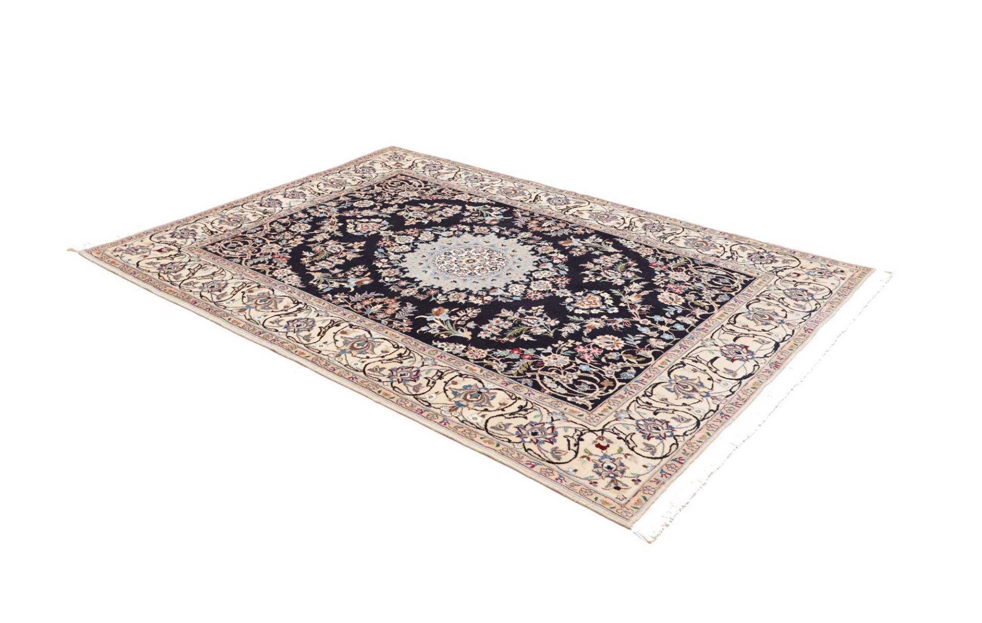 Nain Persian Rug — hand-knotted, 168 × 235 cm, Wool