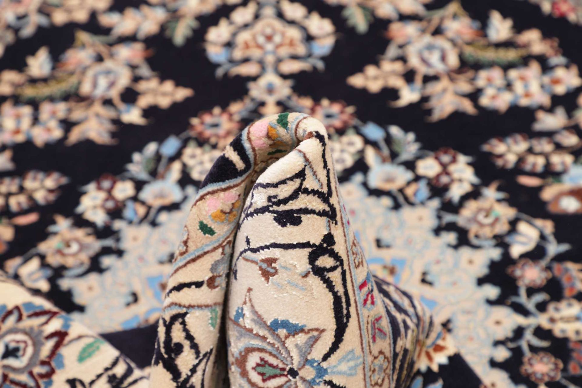 Nain Persian Rug — hand-knotted, 168 × 235 cm, Wool