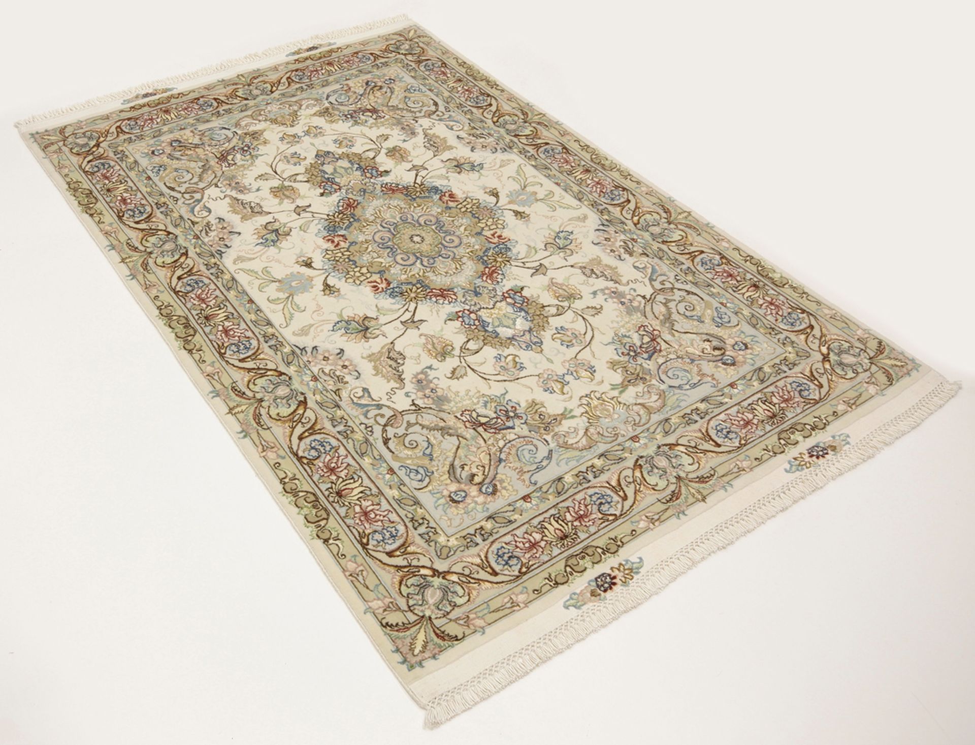 perserteppich-tabriz-102-x-157-cm-schurwolle-seide-handgeknupft-1 Hand-Knotted Wool & Silk Tabriz Persian Rug, 102 × 157 cm