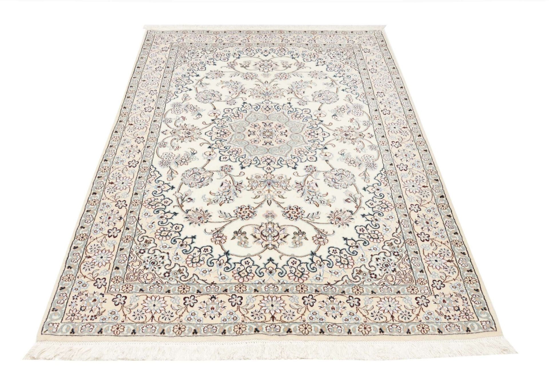 Nain Persian Rug — hand-knotted, 136 × 204 cm, Wool