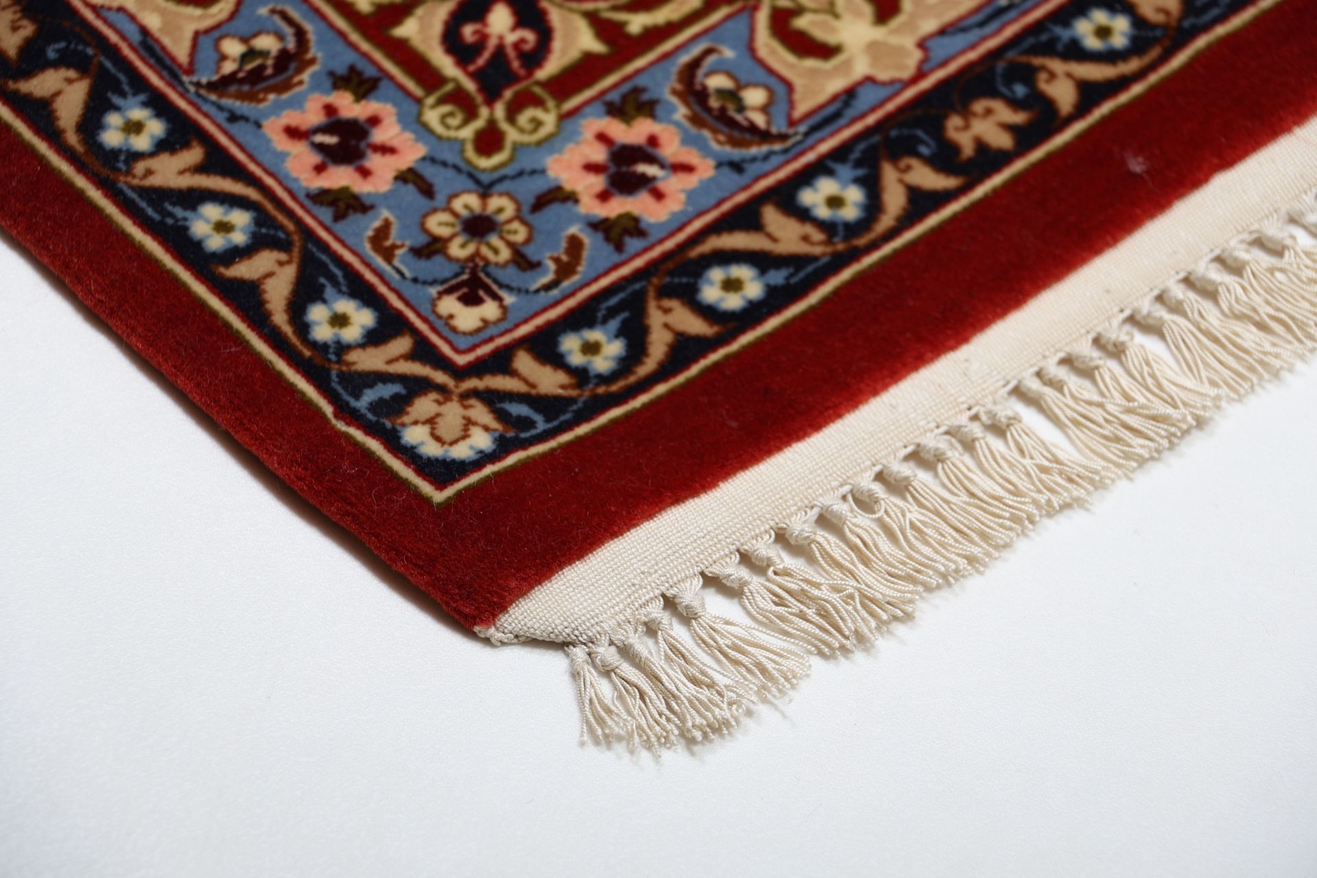 Isfahan Persian Rug — hand-knotted, 193 × 200 cm, Wool & Silk