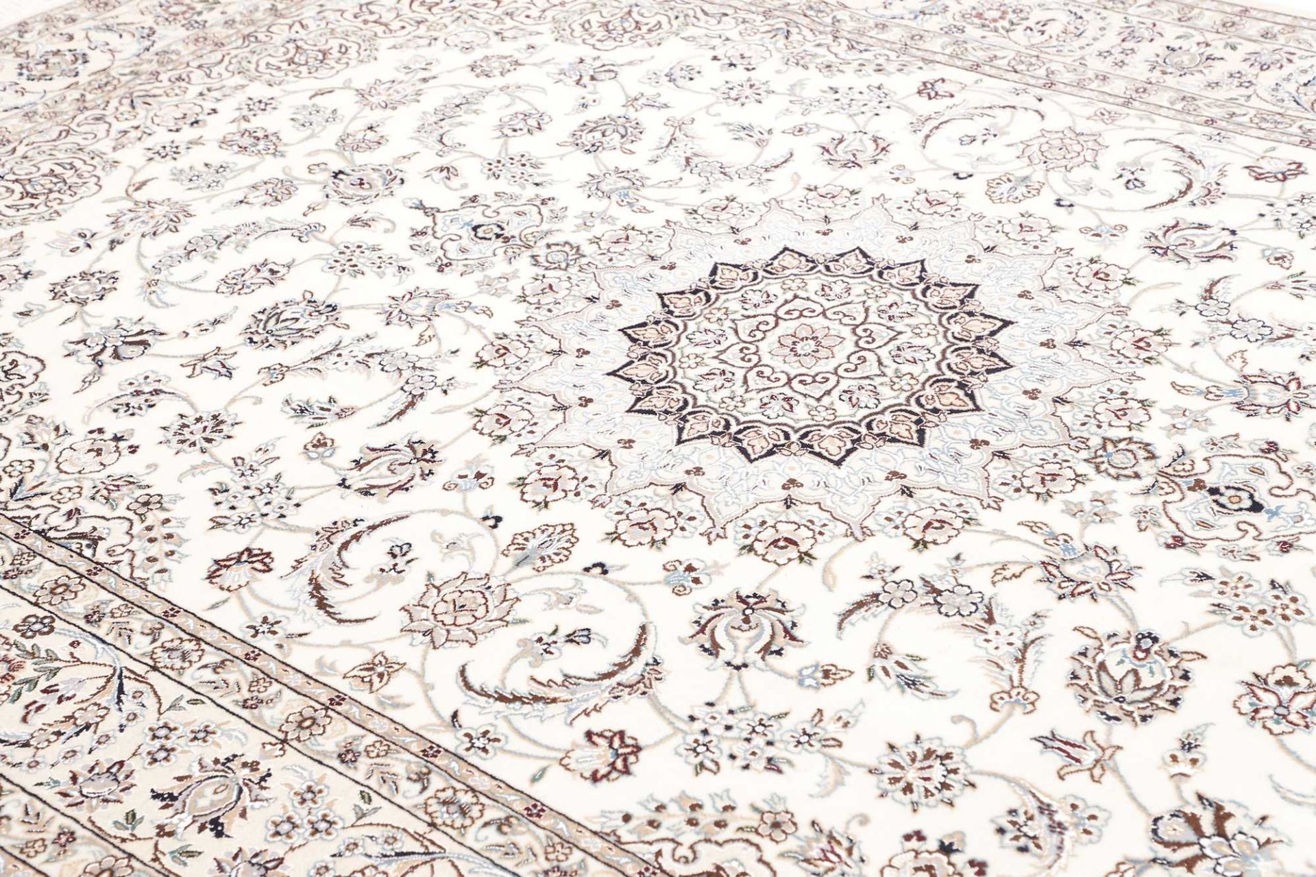 Hand-Knotted Wool Nain Persian Rug, 209 × 309 cm