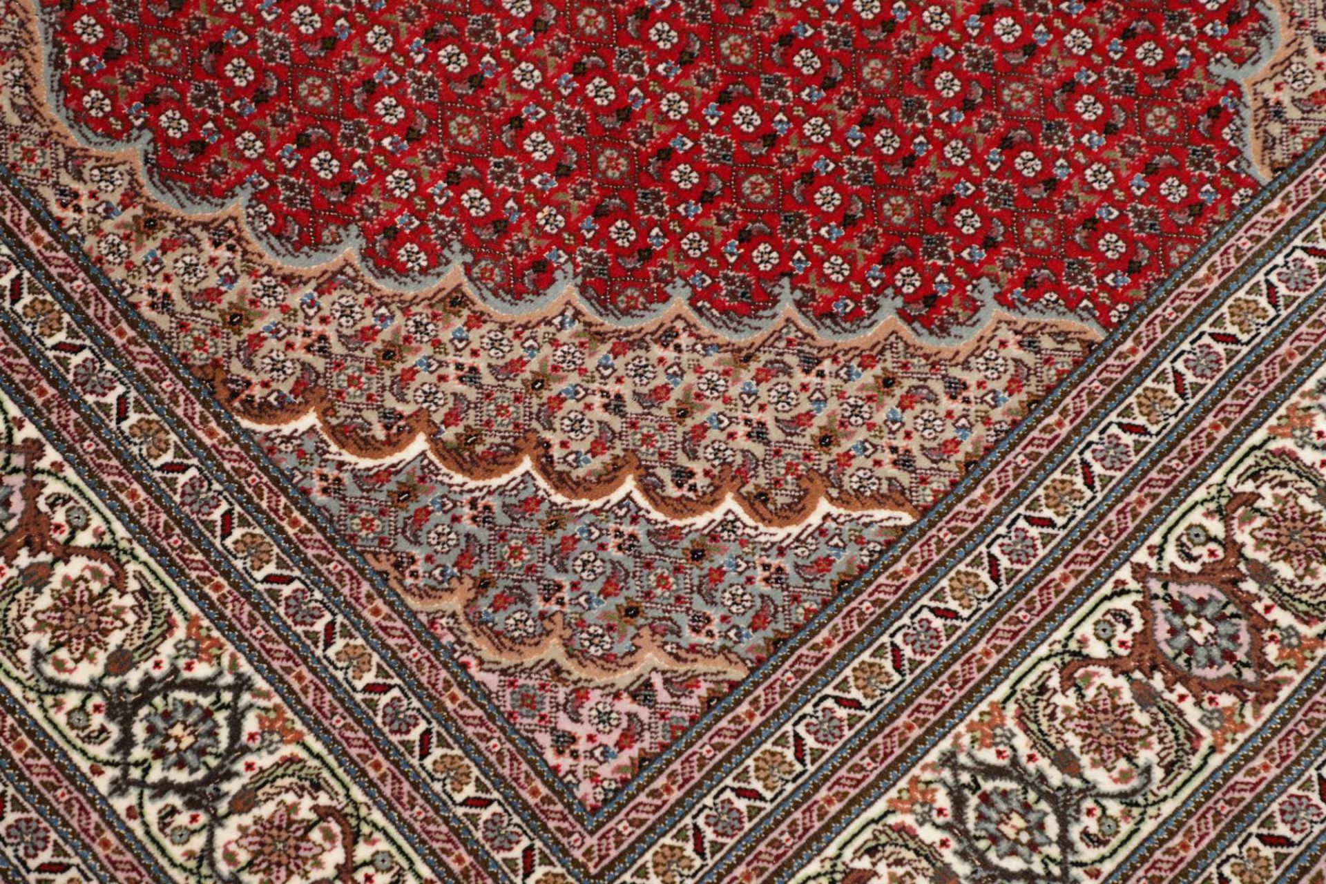 Tabriz Persian Rug — hand-knotted, 121 × 199 cm, Wool