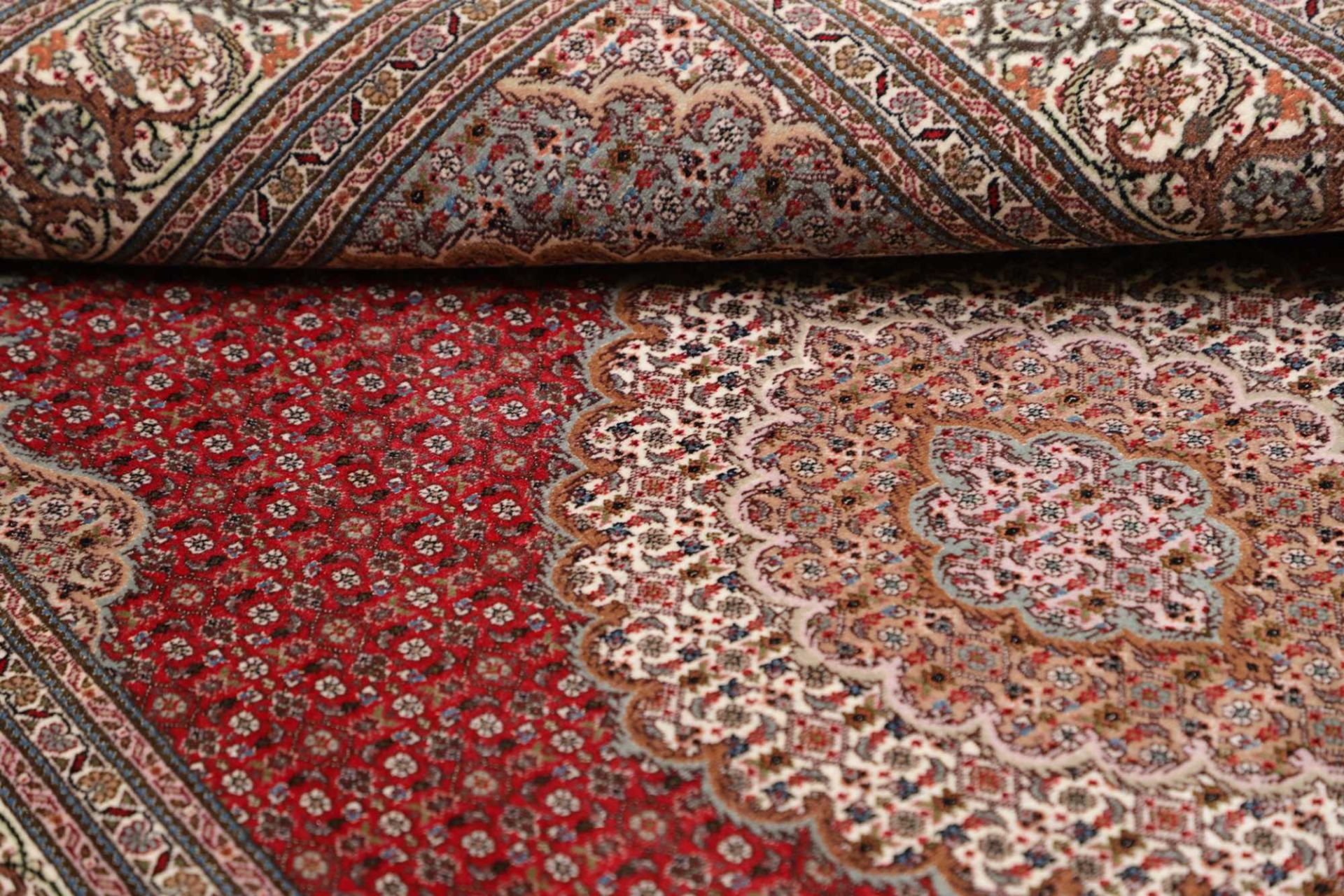 Tabriz Persian Rug — hand-knotted, 121 × 199 cm, Wool