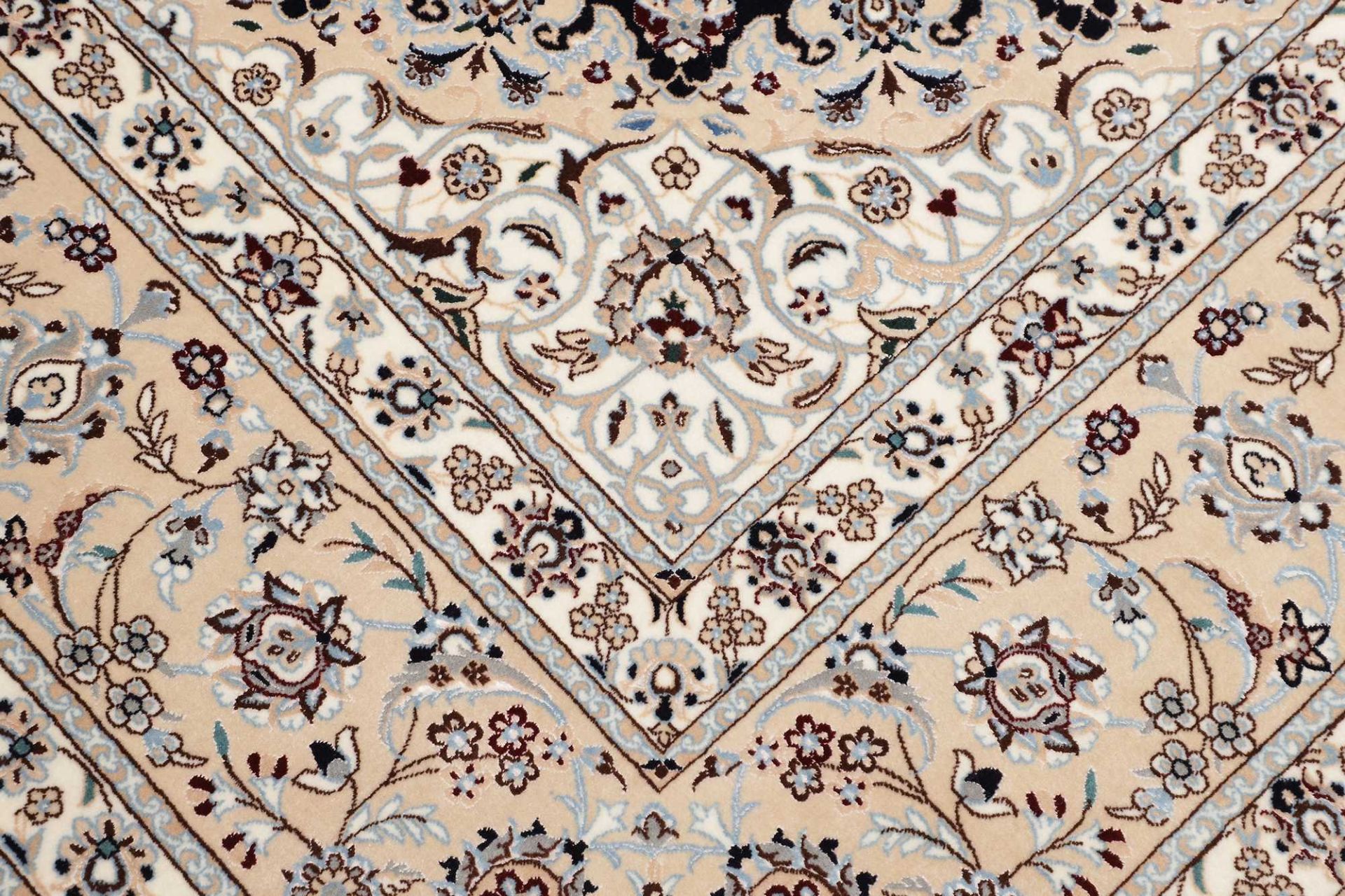 Hand-Knotted Wool Nain Persian Rug, 208 × 261 cm