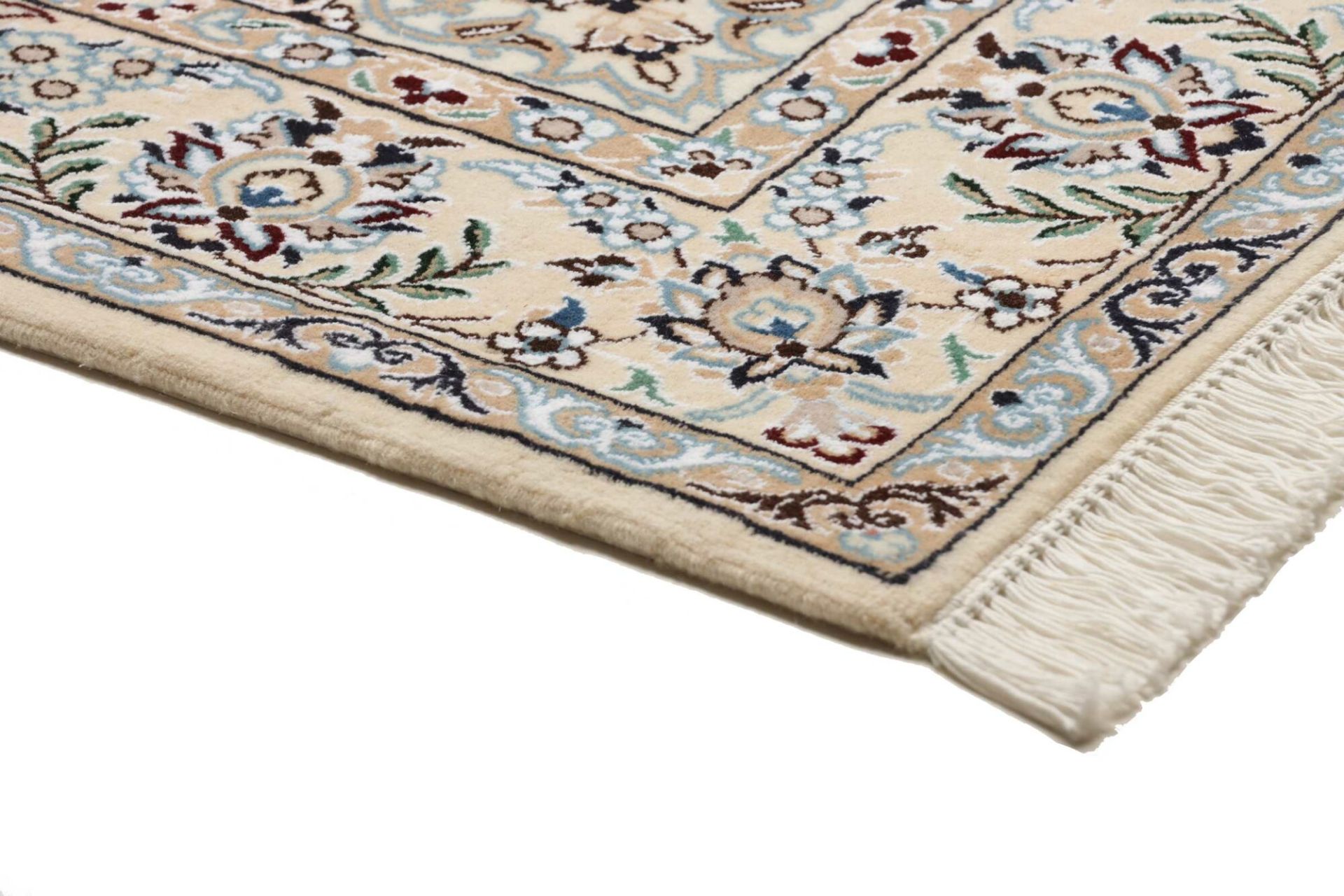 Nain Persian Rug — hand-knotted, 136 × 224 cm, Wool