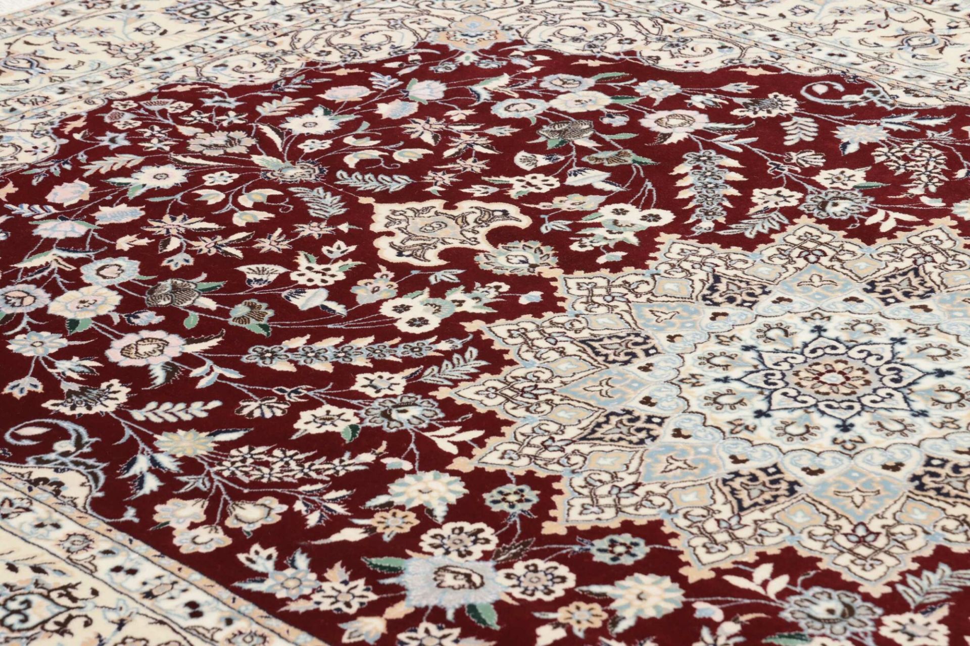 Nain Persian Rug 156 × 234 cm, Wool, hand-knotted