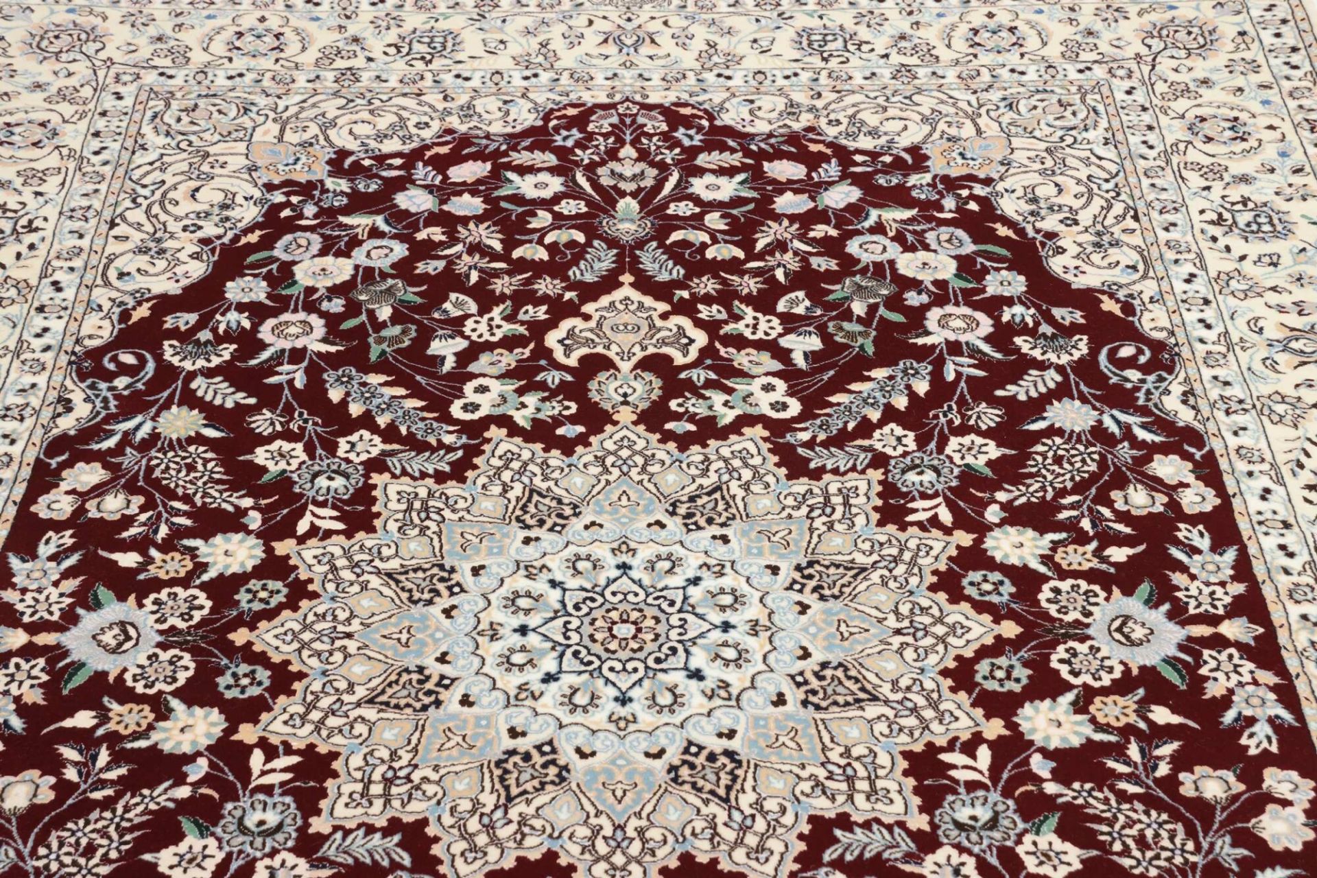 Nain Persian Rug 156 × 234 cm, Wool, hand-knotted
