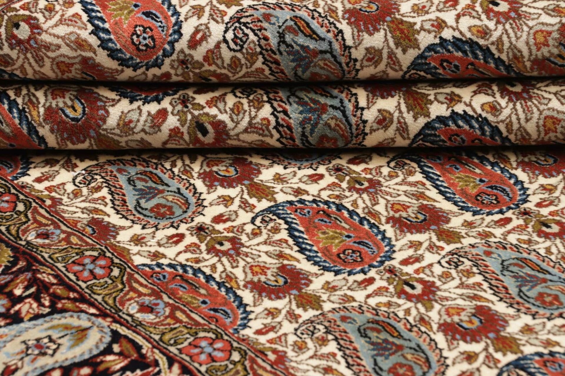 Hand-Knotted Wool & Silk Isfahan Persian Rug, 151 × 217 cm