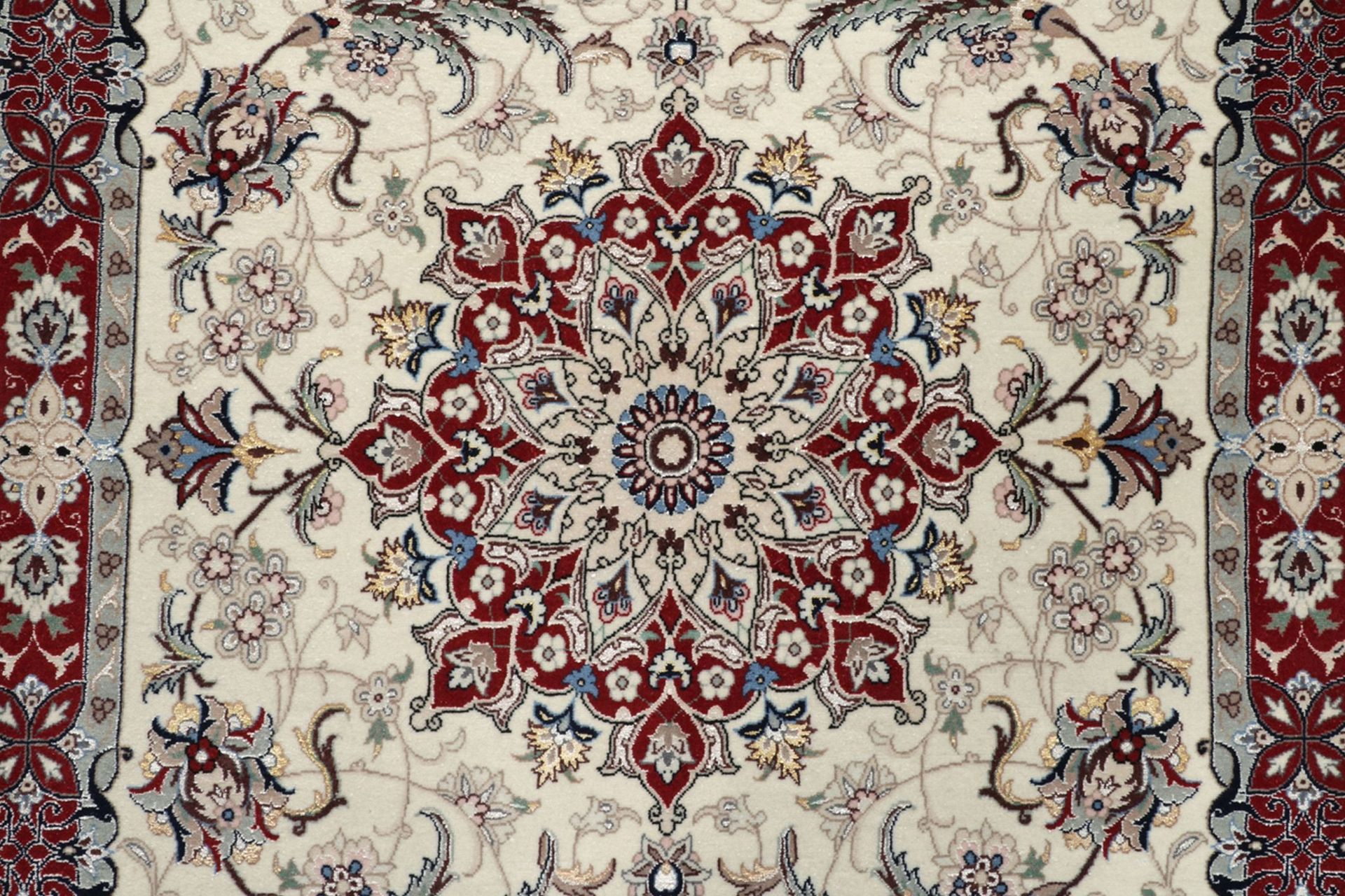 Isfahan Persian Rug — hand-knotted, 80 × 123 cm, Wool & Silk