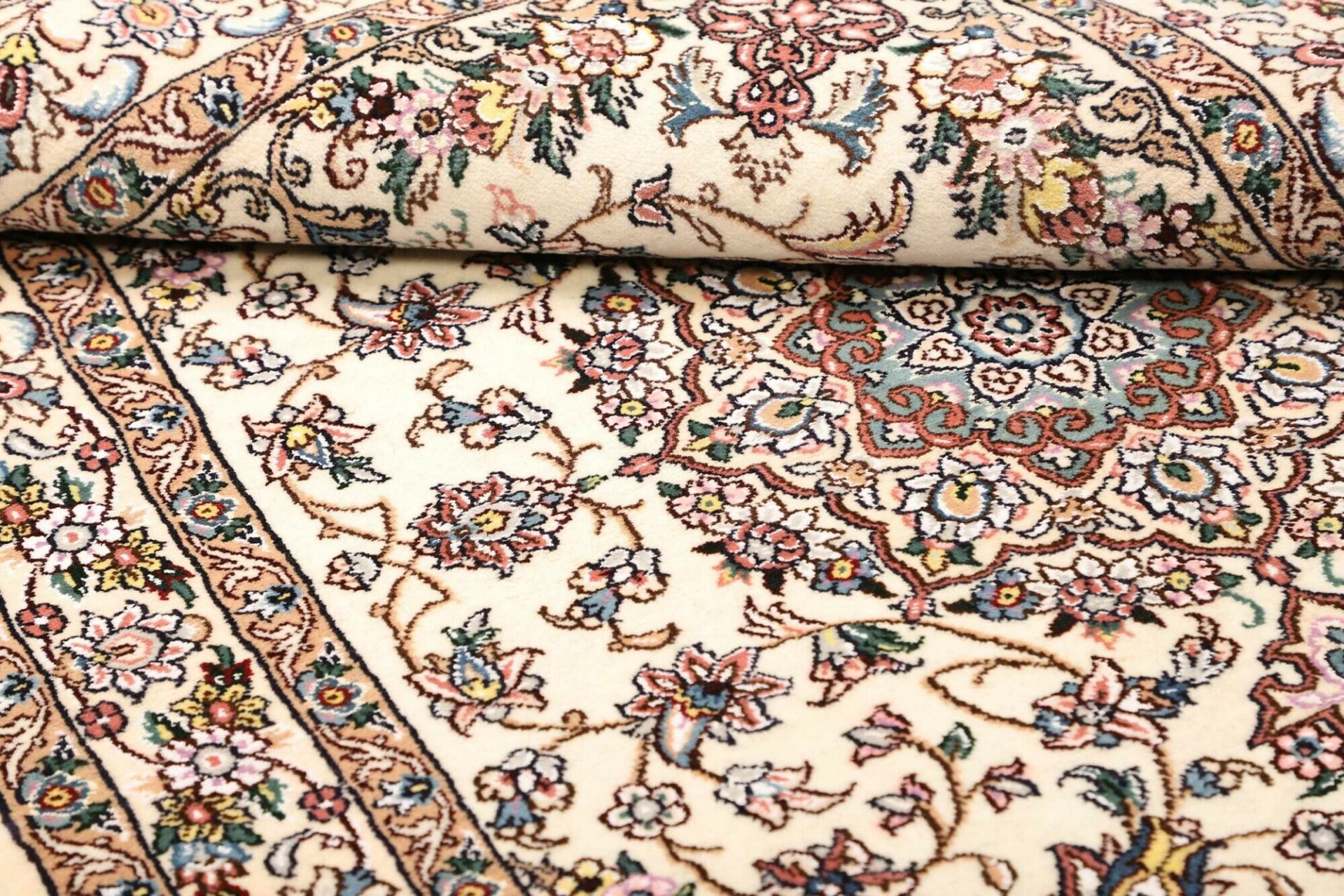 perserteppich-nain-103-x-151-cm-schurwolle-handgeknupft-exklusiv-10 Nain Persian Rug — hand-knotted, 103 × 151 cm, Wool