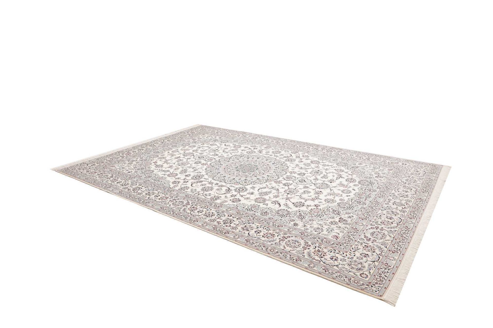Nain Persian Rug 257 × 371 cm, Wool, hand-knotted
