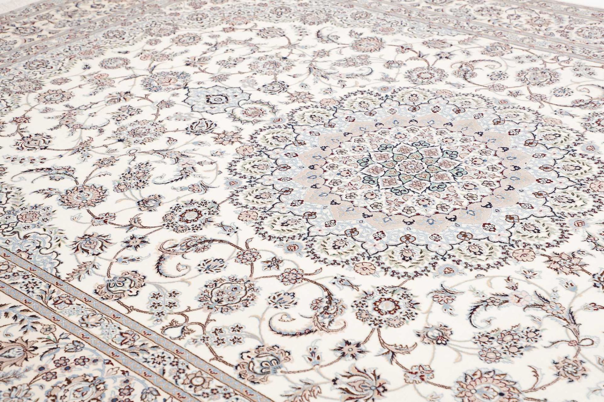 Nain Persian Rug 257 × 371 cm, Wool, hand-knotted