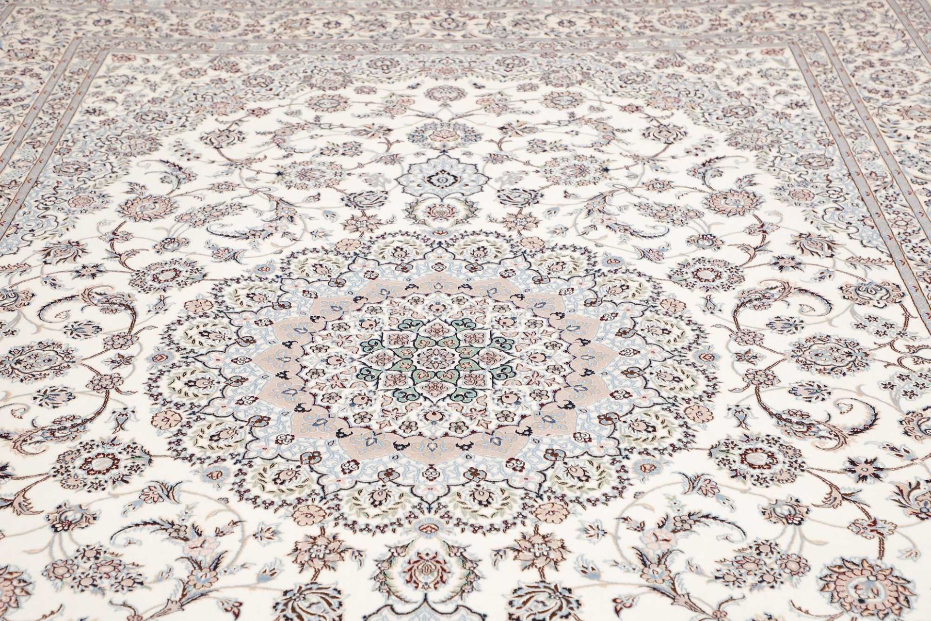 Nain Persian Rug 257 × 371 cm, Wool, hand-knotted