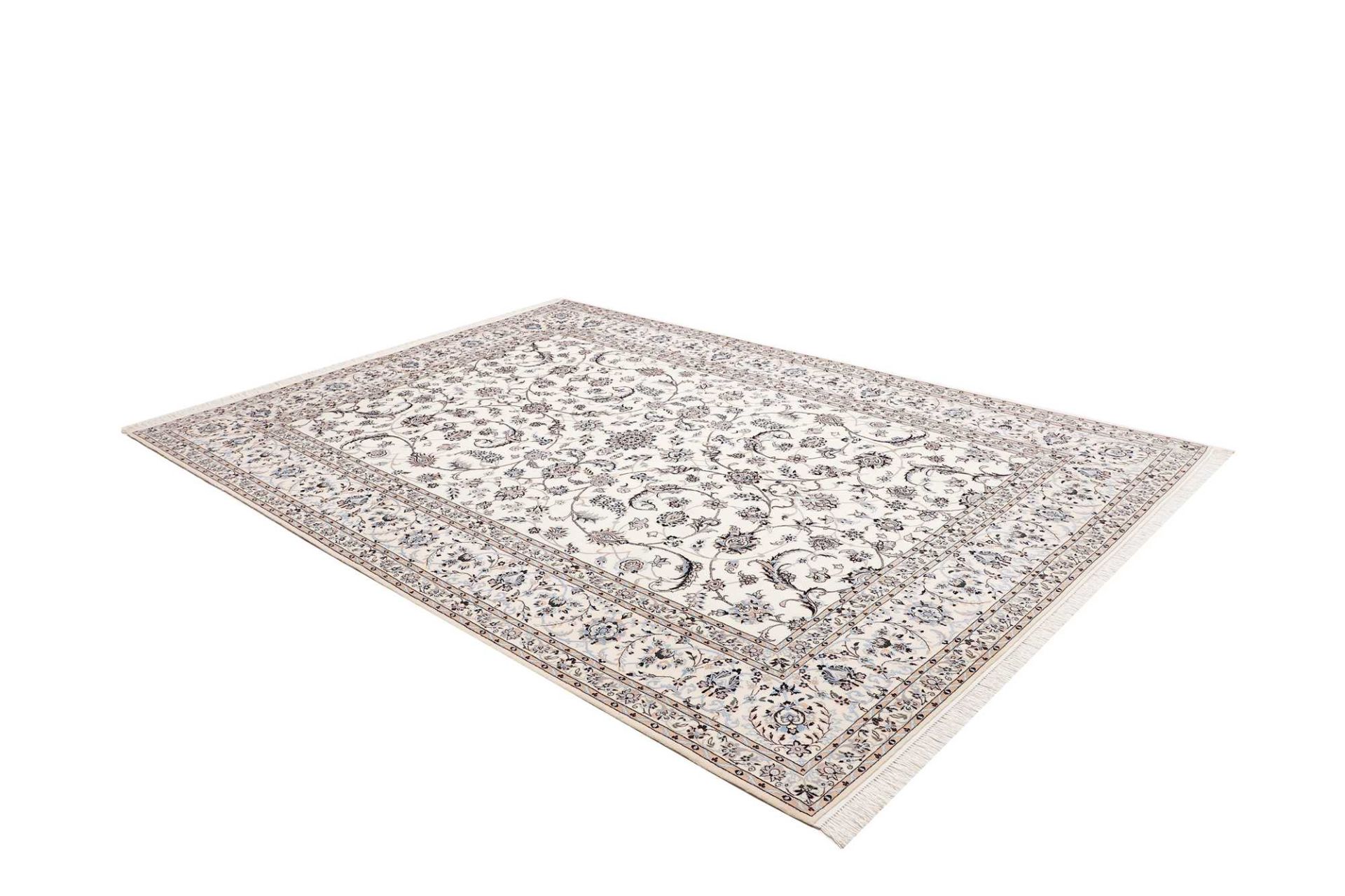 Nain Persian Rug — hand-knotted, 212 × 297 cm, Wool