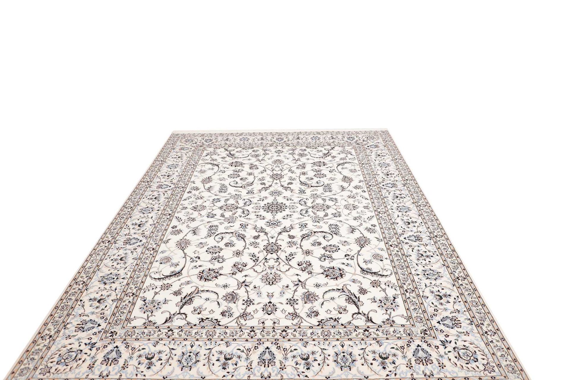 Nain Persian Rug — hand-knotted, 212 × 297 cm, Wool
