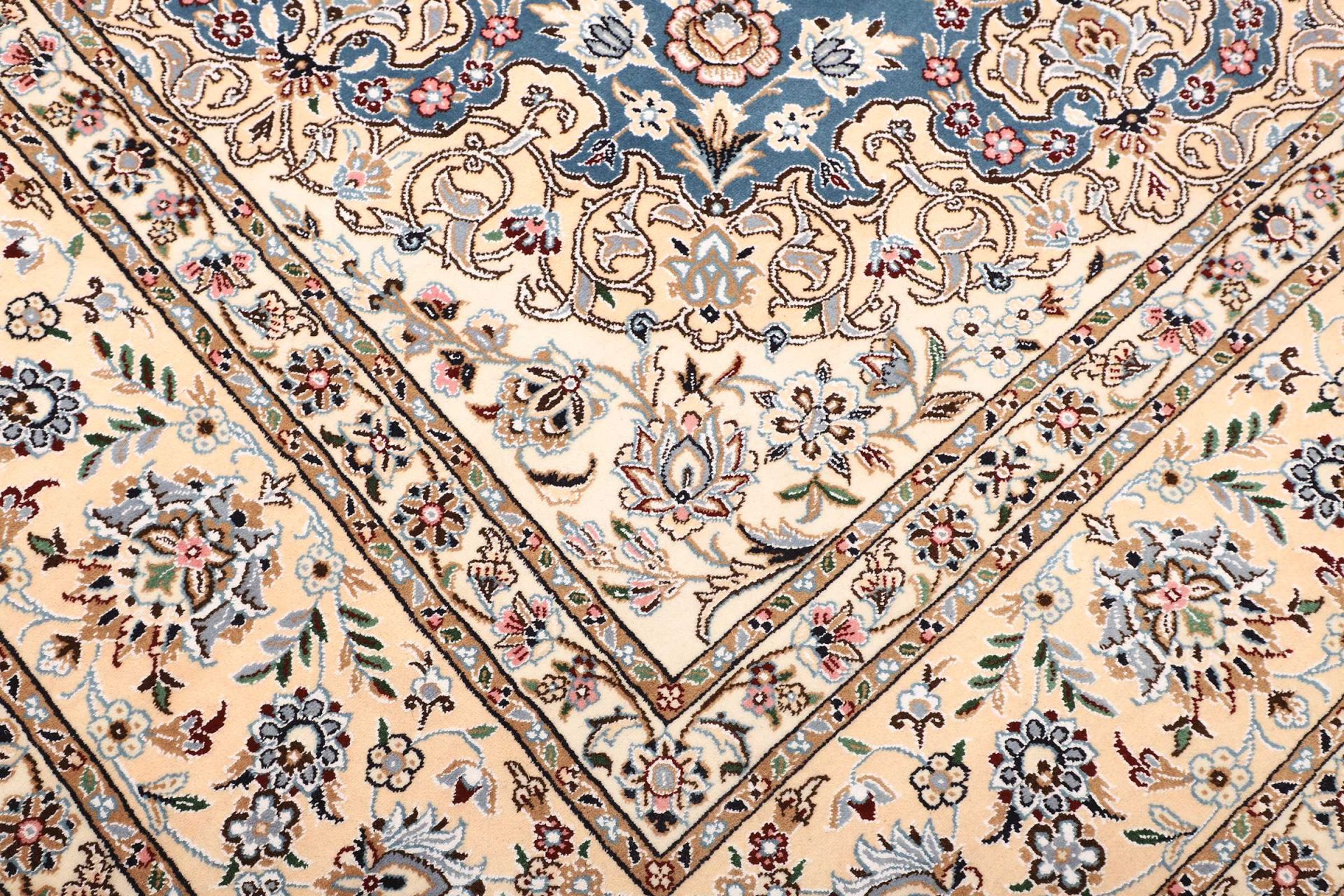 Nain Persian Rug — hand-knotted, 254 × 358 cm, Wool