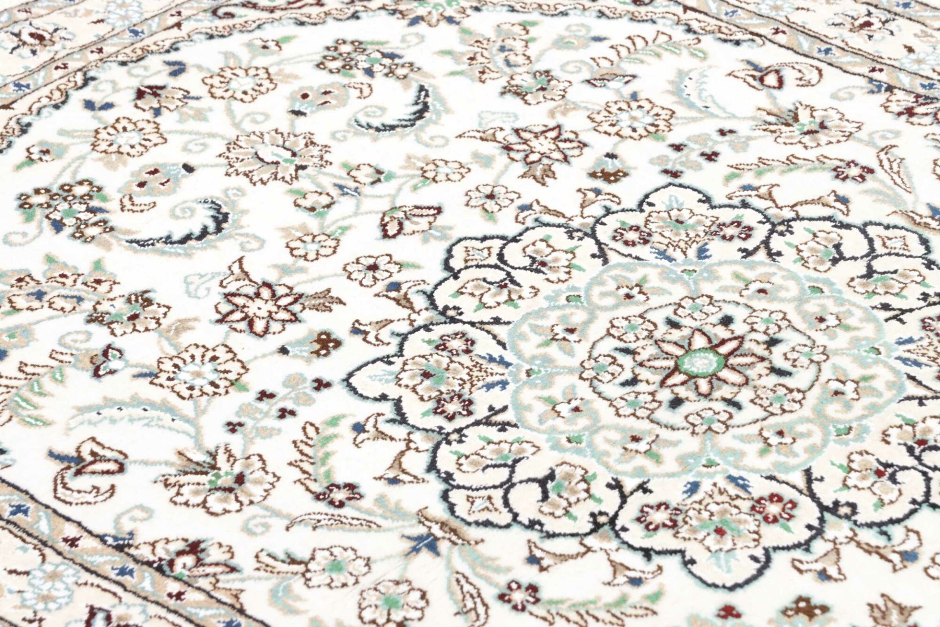 Hand-Knotted Wool Nain Persian Rug, 103 × 144 cm
