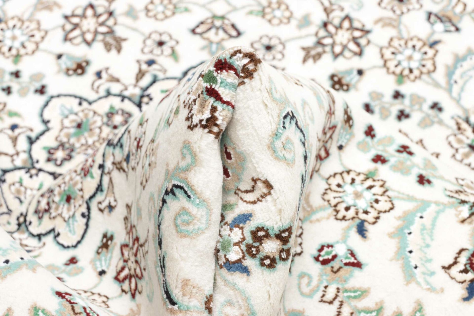 Hand-Knotted Wool Nain Persian Rug, 103 × 144 cm