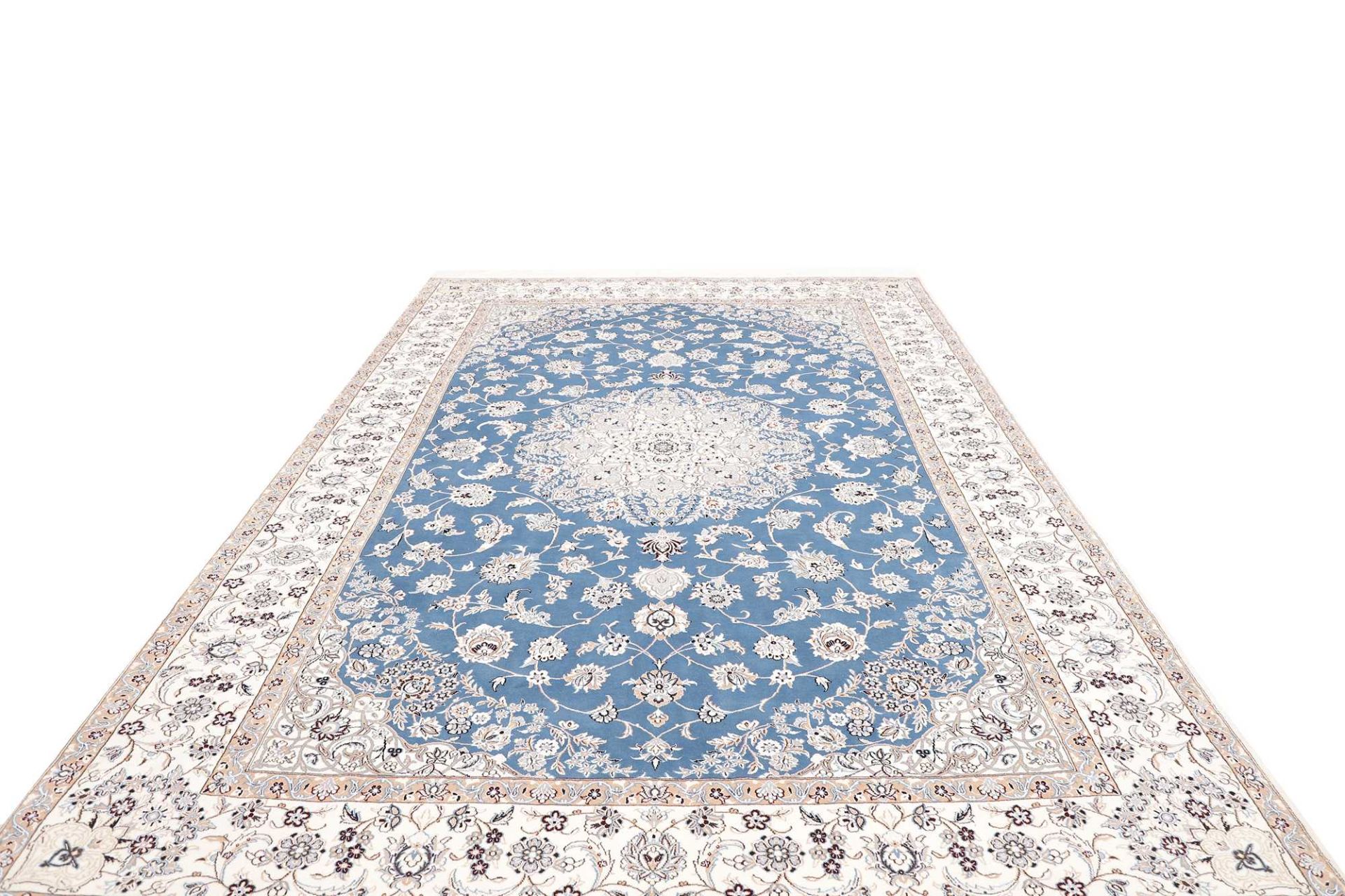 Nain Persian Rug — hand-knotted, 250 × 352 cm, Wool
