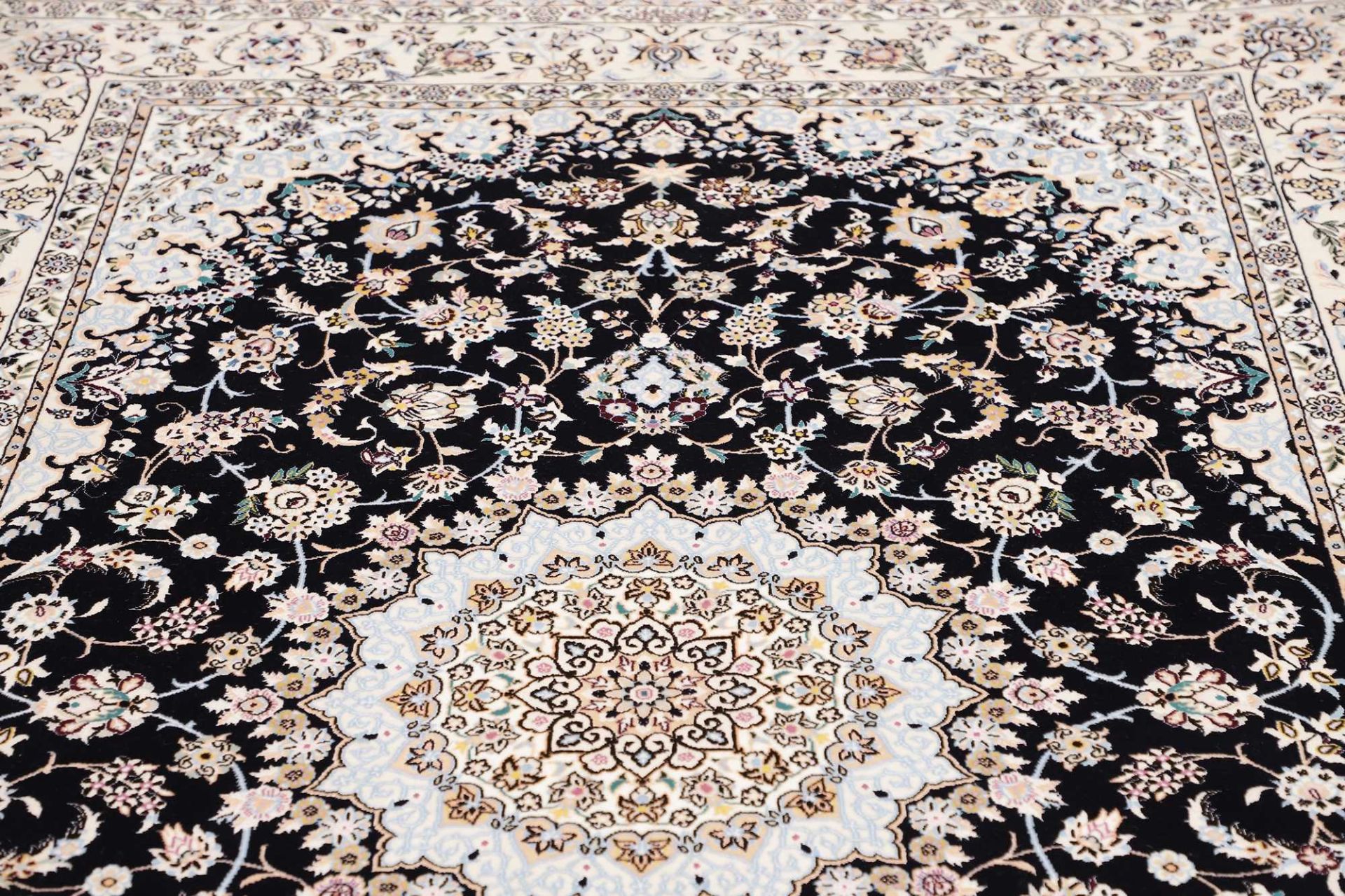 perserteppich-nain-163-x-245-cm-schurwolle-handgeknupft-exklusiv-7 Nain Persian Rug 163 × 245 cm, Wool, hand-knotted