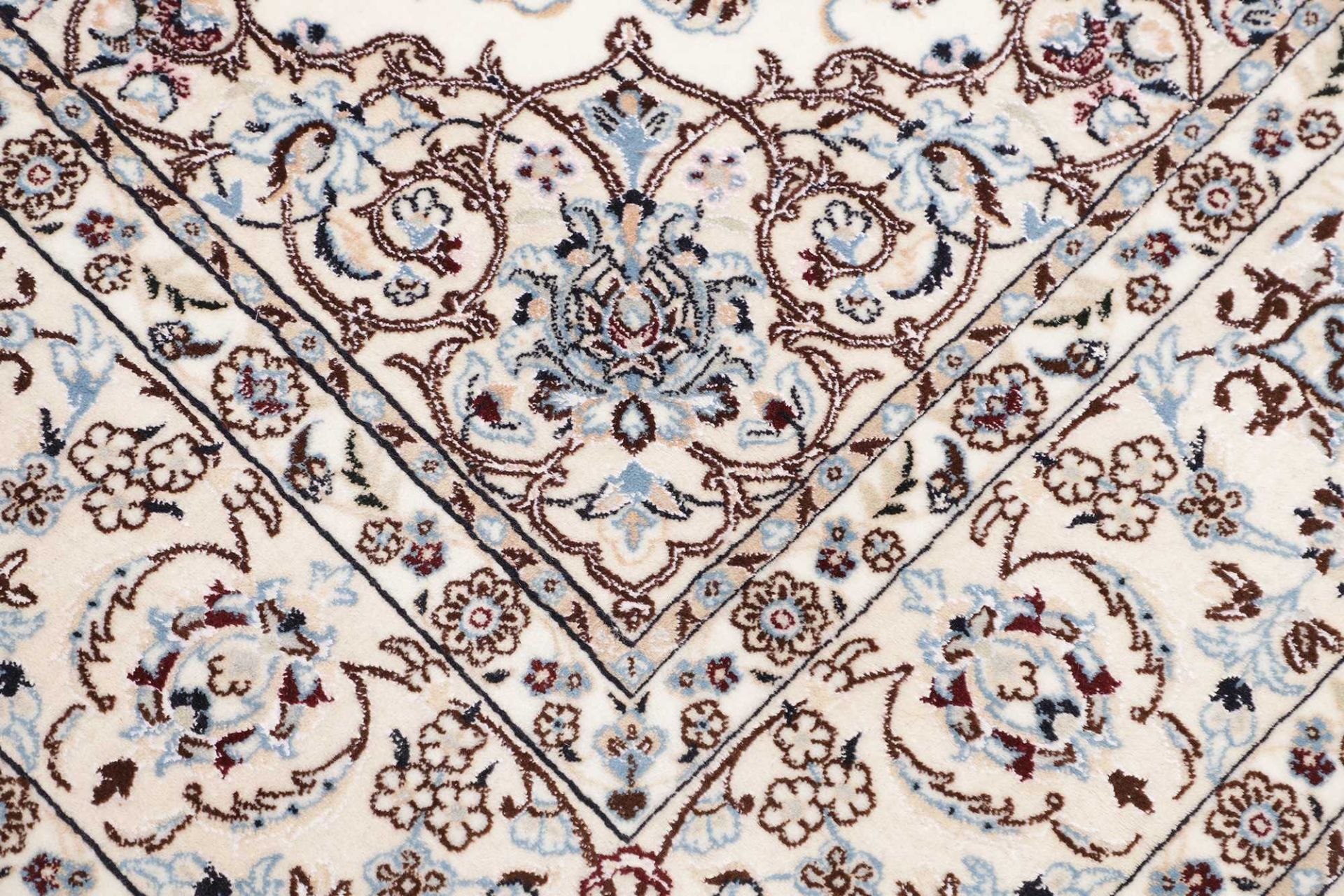 Nain Persian Rug 165 × 162 cm, Wool, hand-knotted